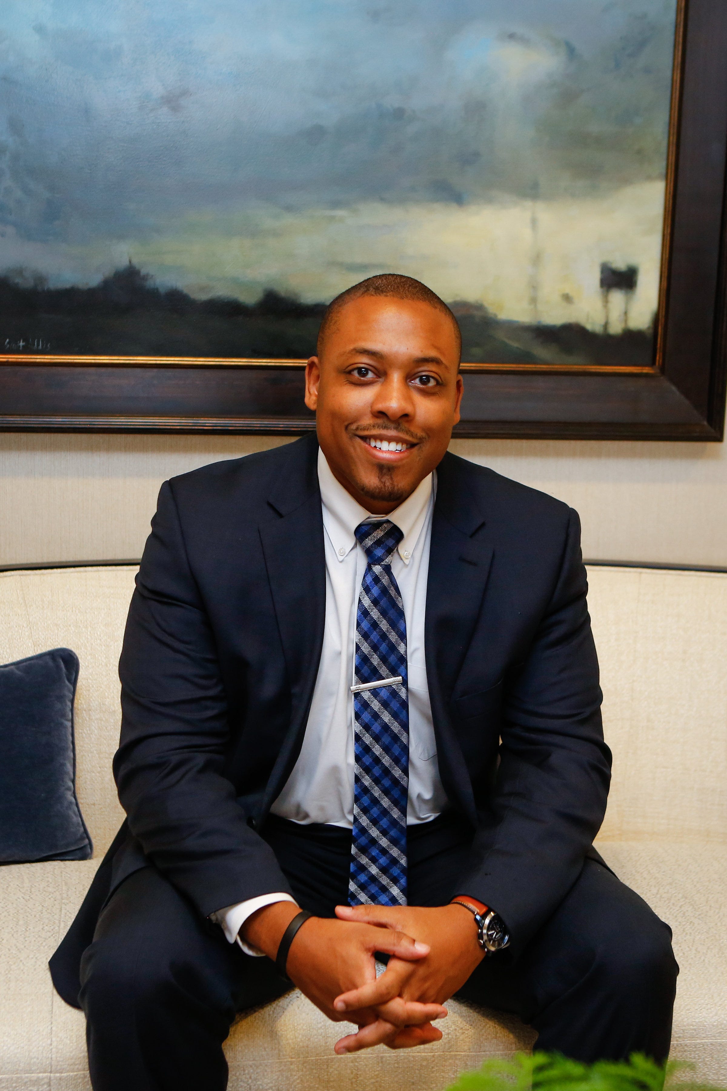 Cincy Democrat to challenge Brad Wenstrup