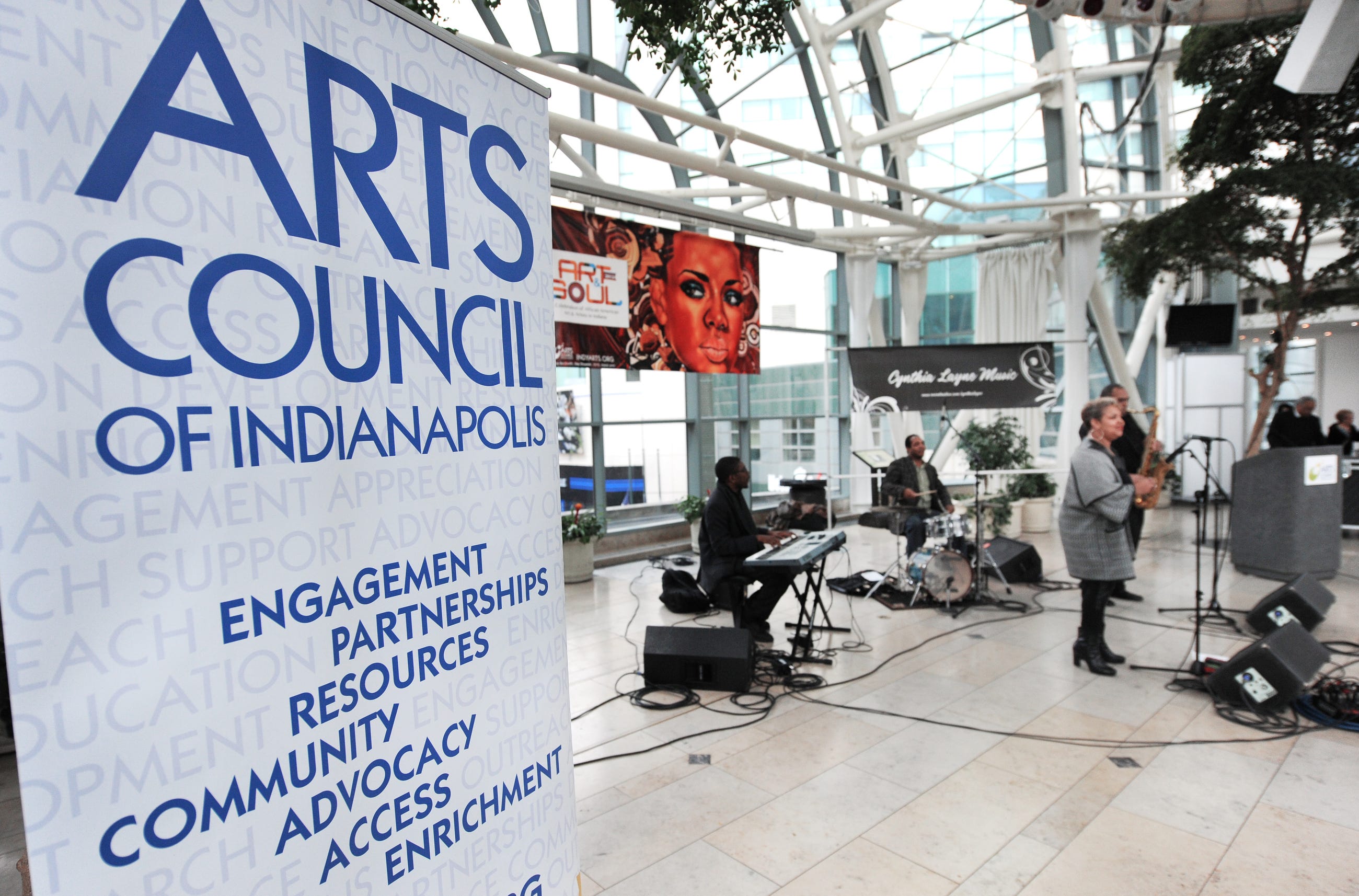 WFYI, Arts Council bristle at Trump budget plan that slashes funding