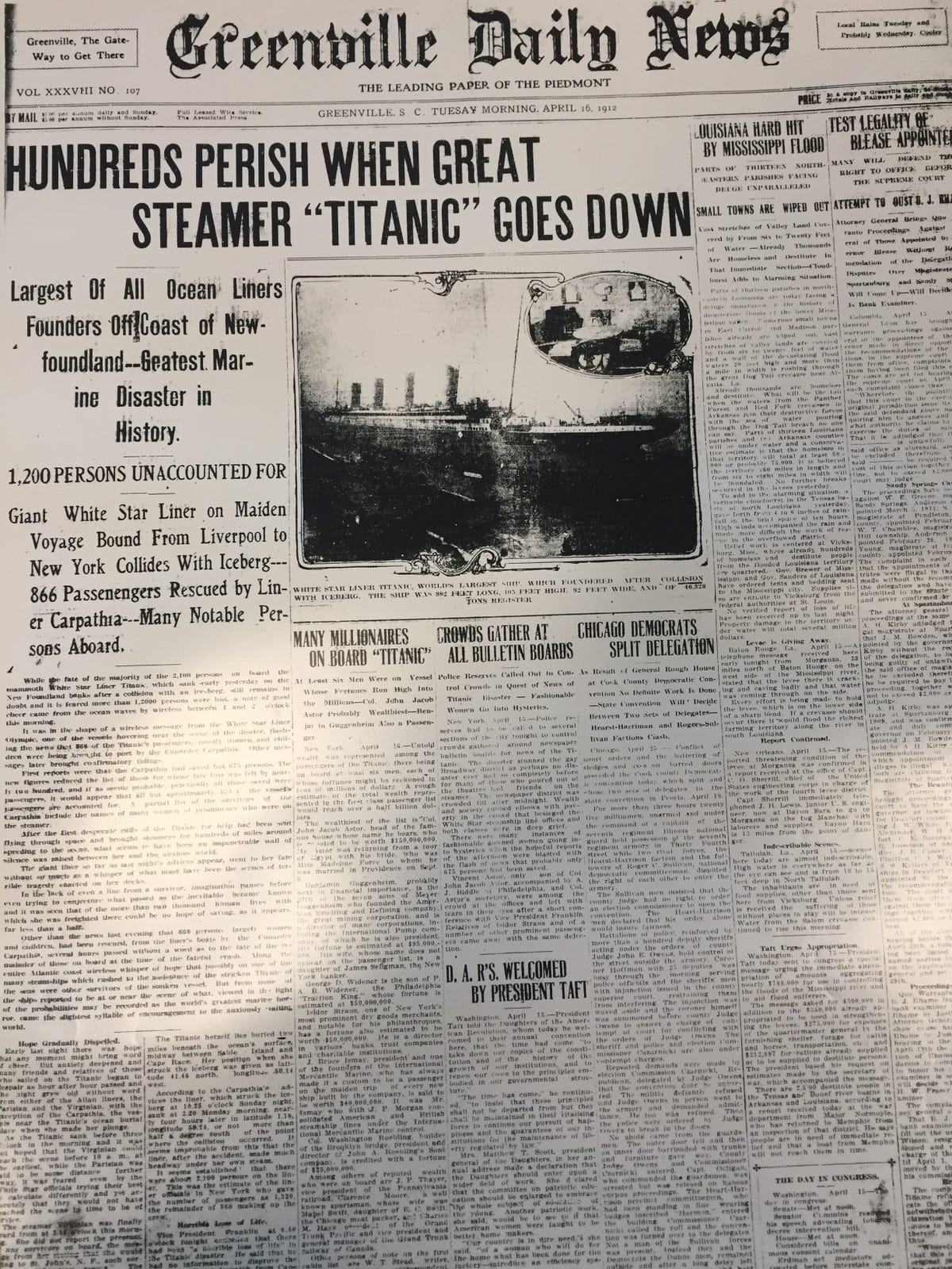 Men Women Children Die When Titanic Sinks In 1912
