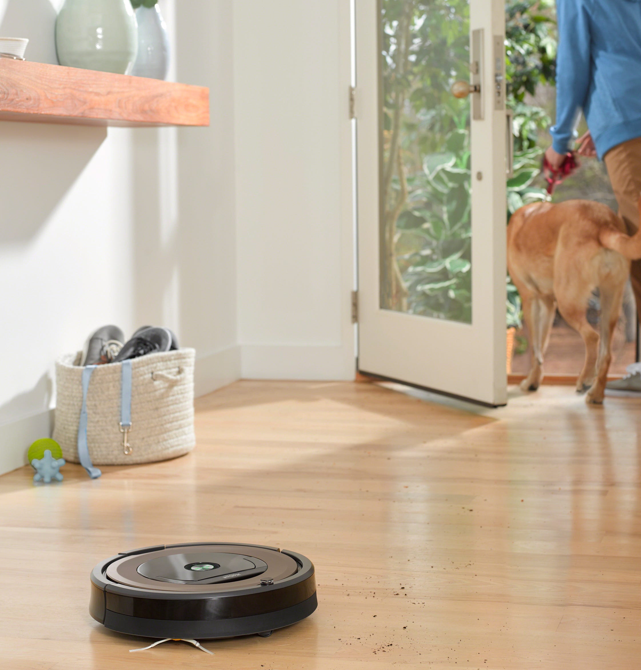 Your Roomba already maps your home. Now the CEO plans to sell that map.