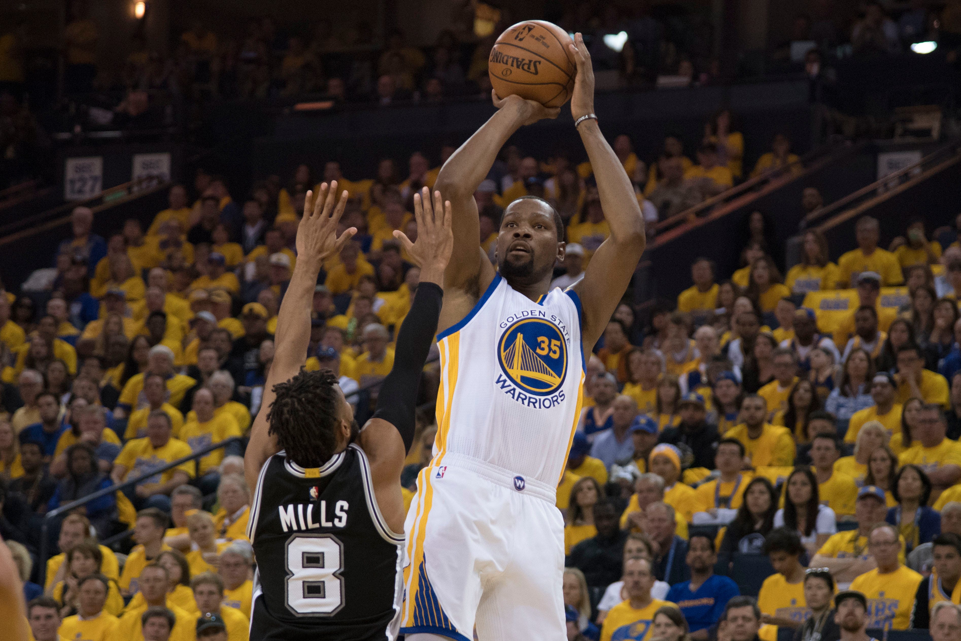 Stephen Curry, Warriors overcome 25-point deficit for Game 1 win over Spurs.... : All ...