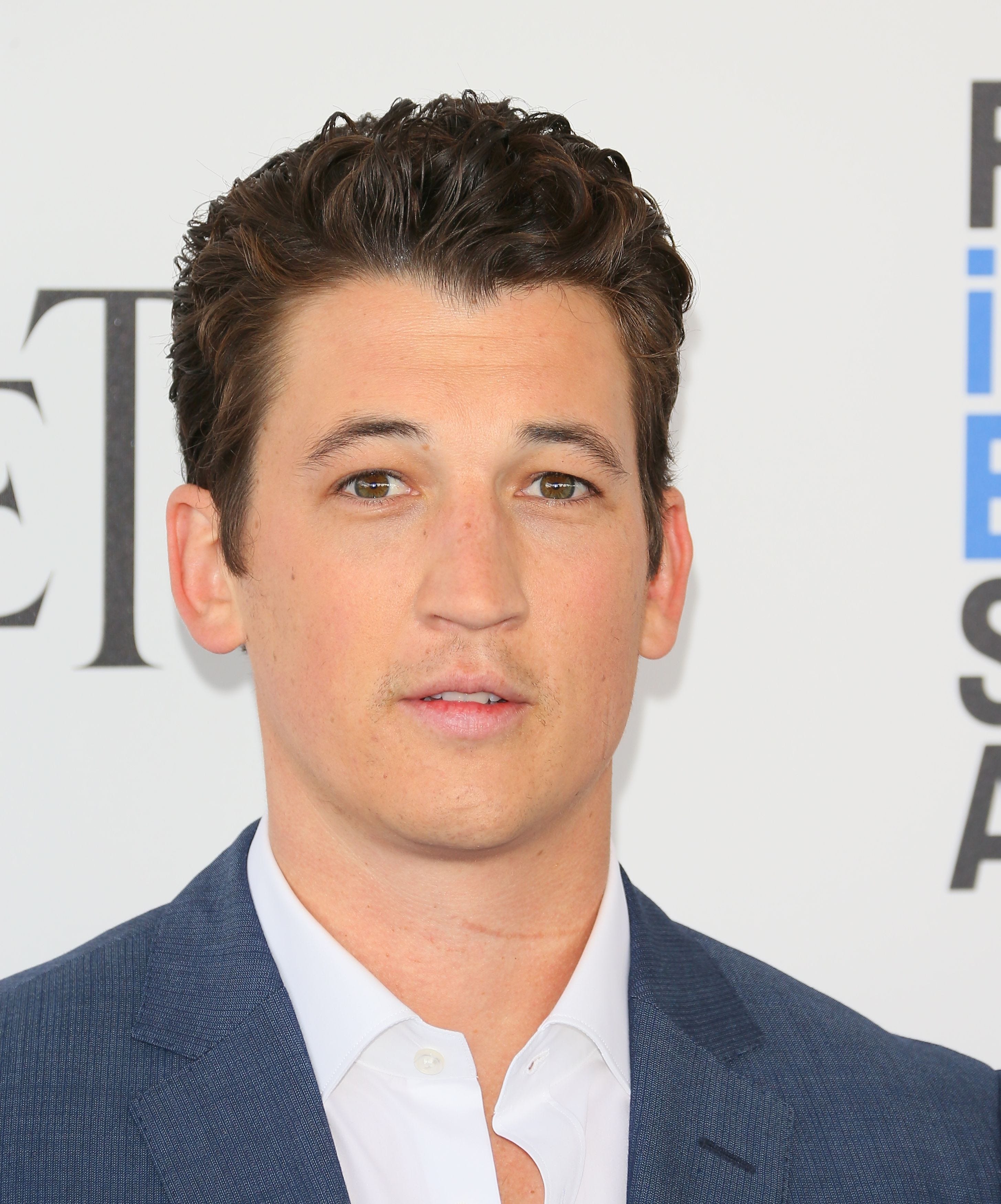 อัลบั้ม 101+ ภาพพื้นหลัง Miles Teller ภาพยนตร์ คมชัด