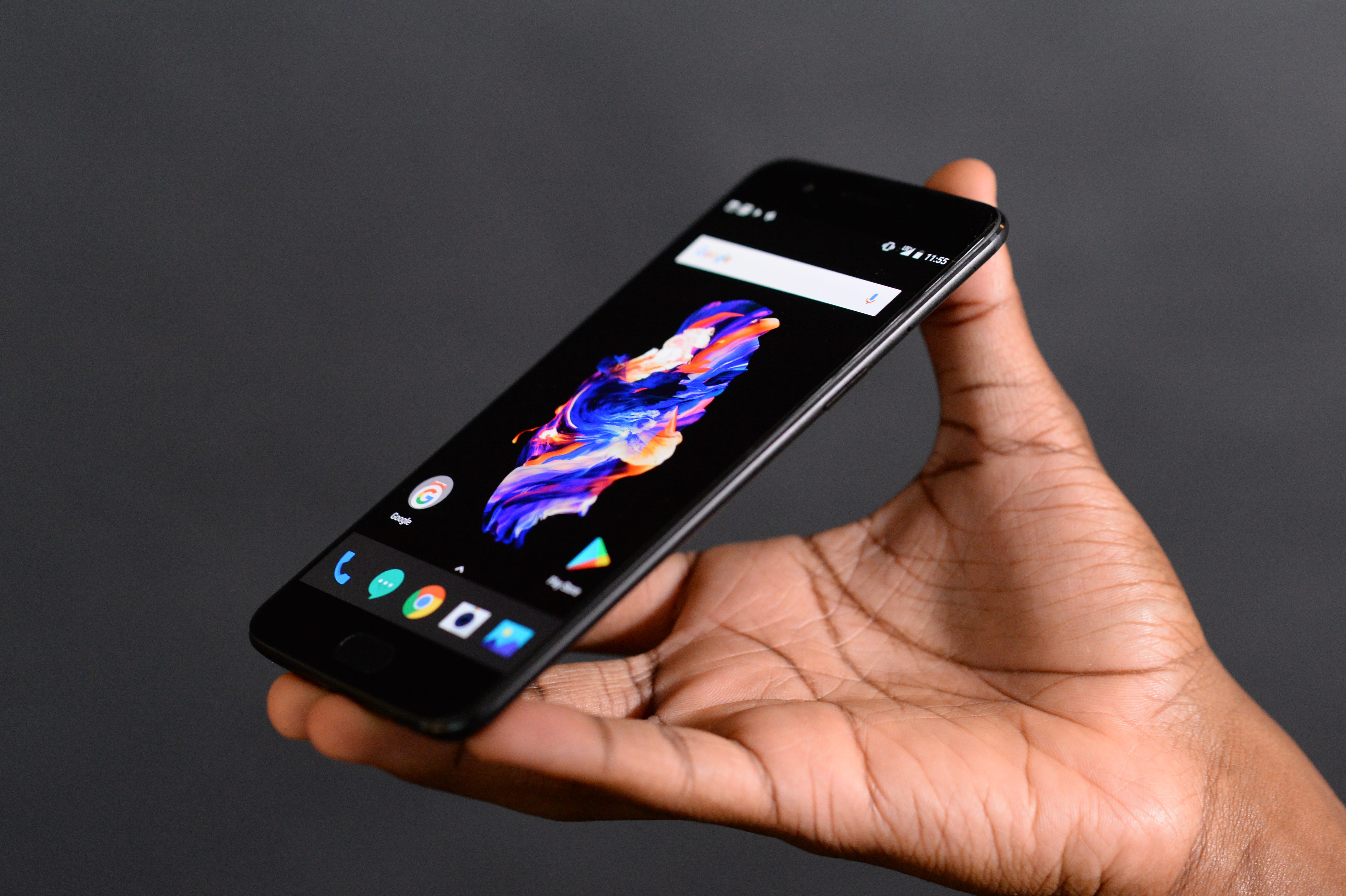 iPhone rival OnePlus 5 brings sleek refinements, but not perfection