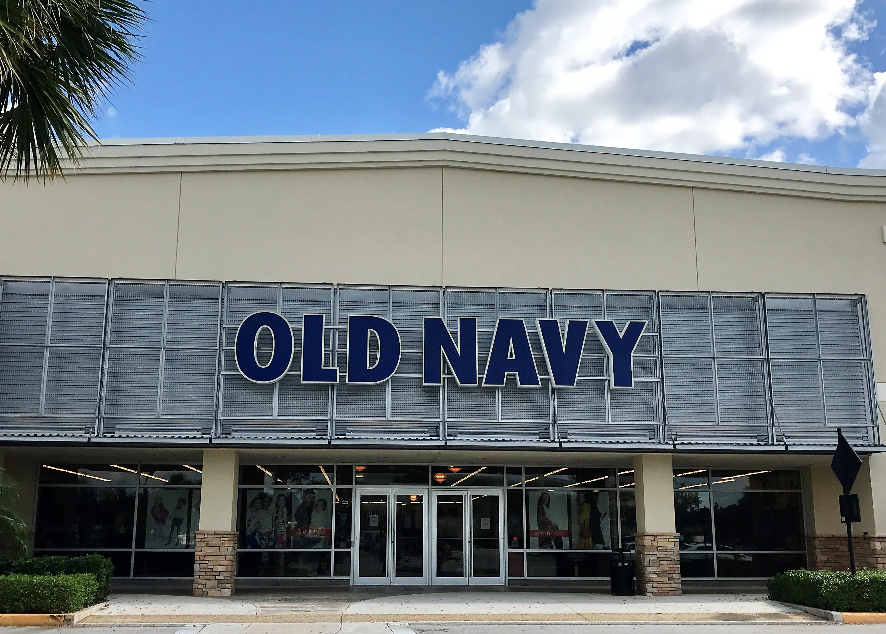 Need flip flops? Get some for $1 at Old Navy June 24