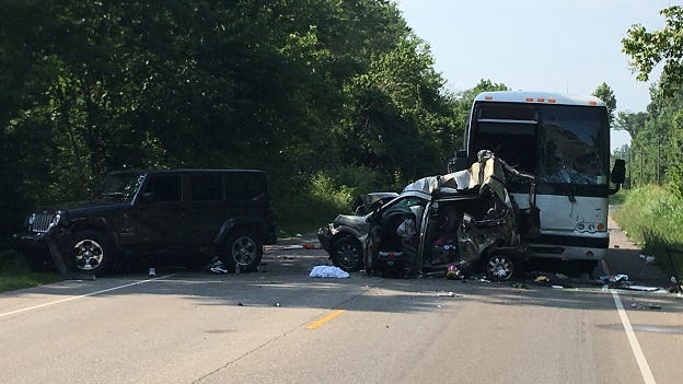 3 from Greenwood dead in fatal 5-vehicle bus crash near Bloomington