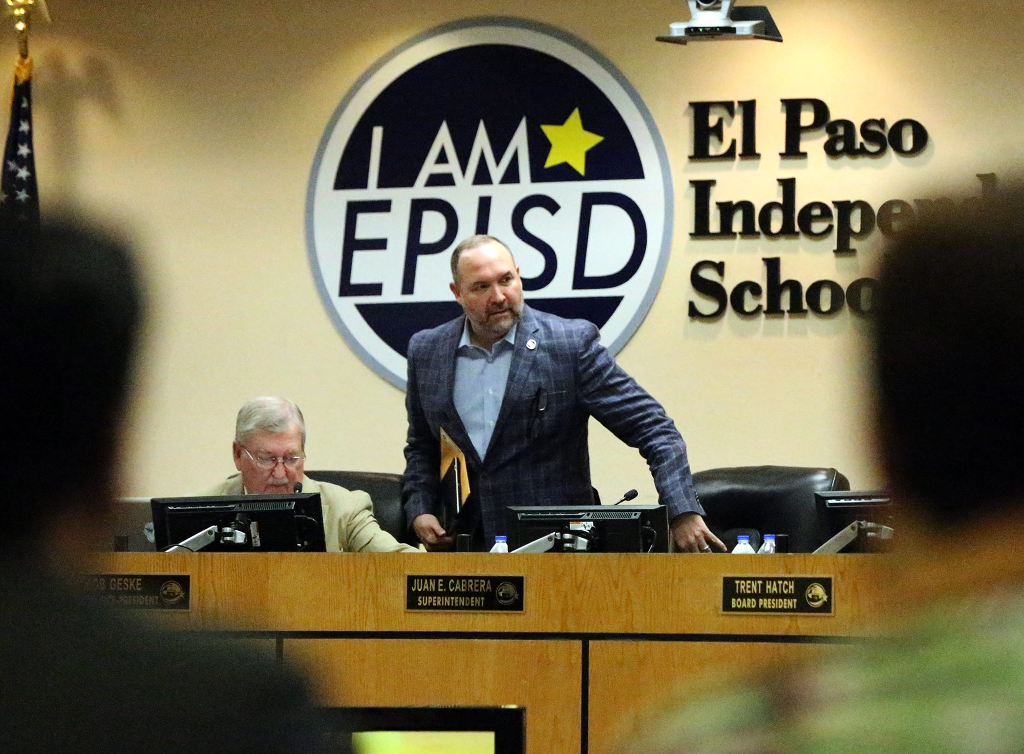 EPISD board vote on whether to cut Cabrera&apos;s travel budget ends in tie