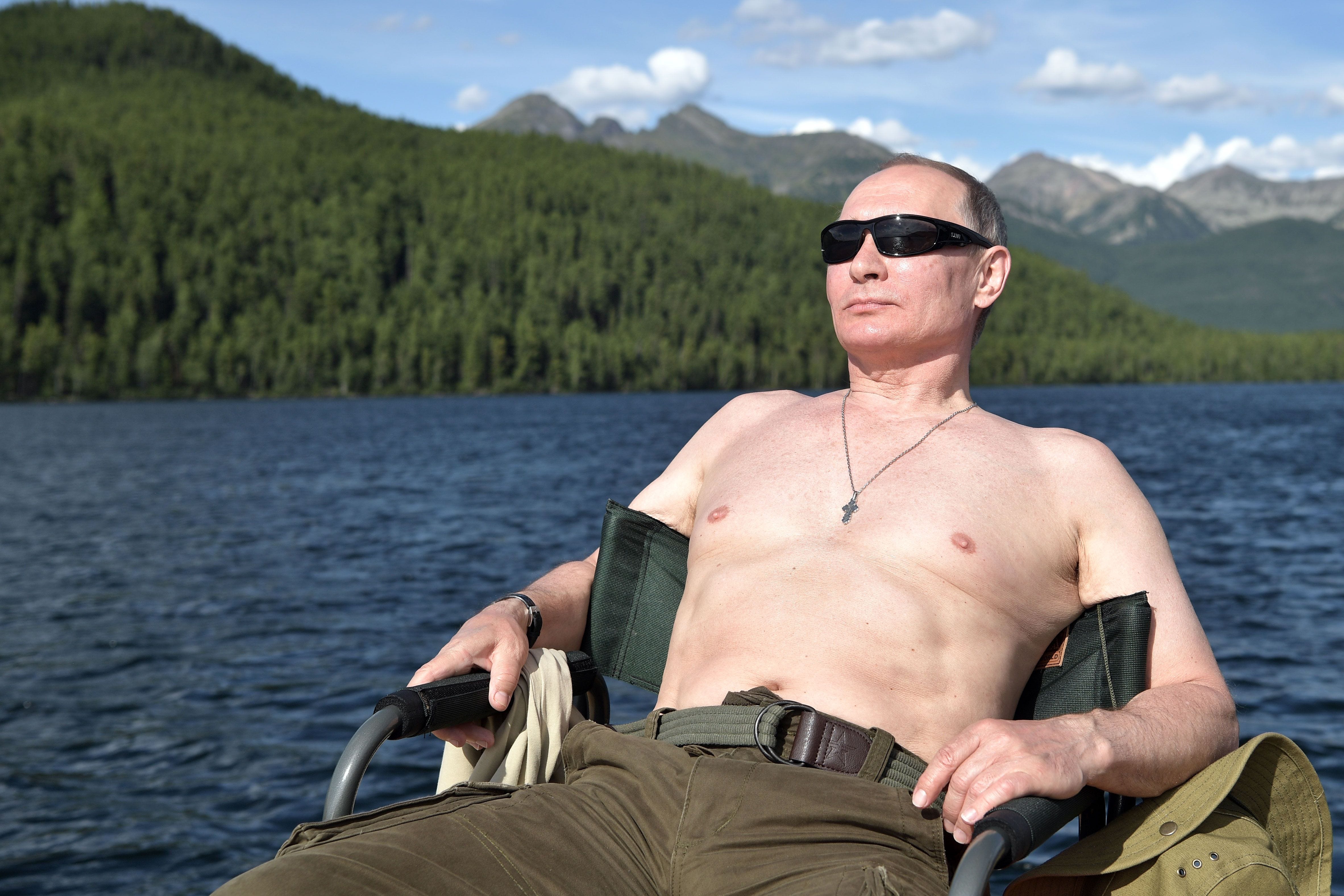 #Putinshirtlesschallenge: Russians accept call to show toned topless pictures