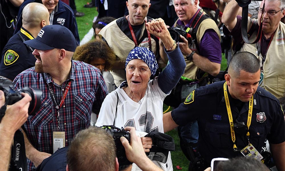 Tom Brady's mom gets ring from Patriots Tom Brady's mom gets ring from Patriots
