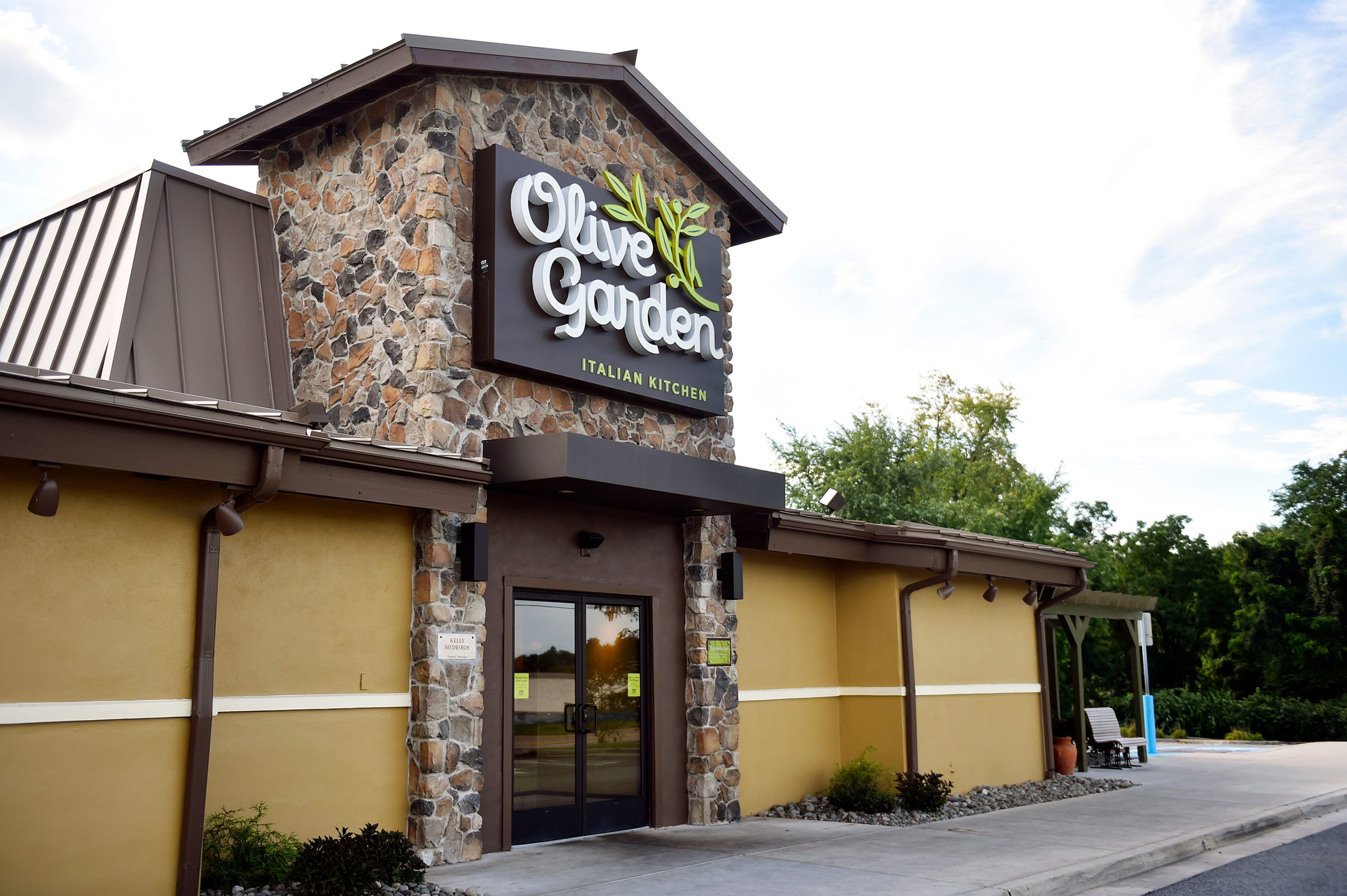 Photos York S Olive Garden Completes First Overhaul Since 1989