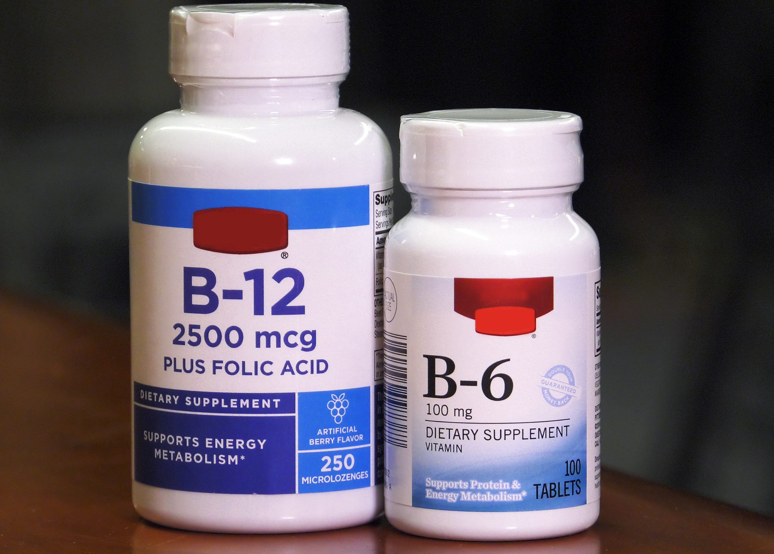 Витамин б 6 применение. B3 b6 b12 витамины. Витамины b3, b6, b9, b12. B1 b6 b12 витамины в таблетках. Витамины для мужчин b1+b6+b12.