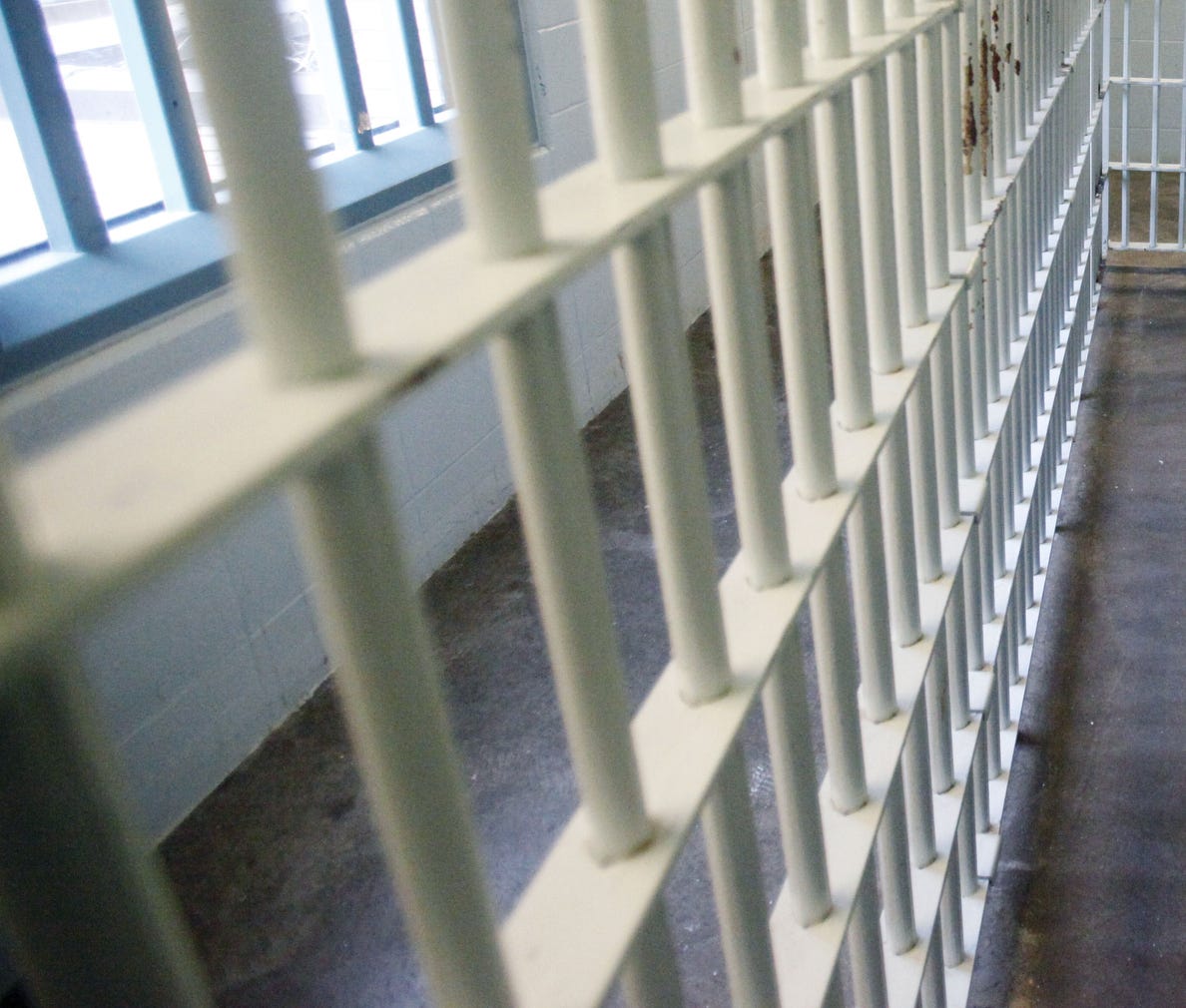 Indianapolis lawyer accused of flashing girls basketball teams