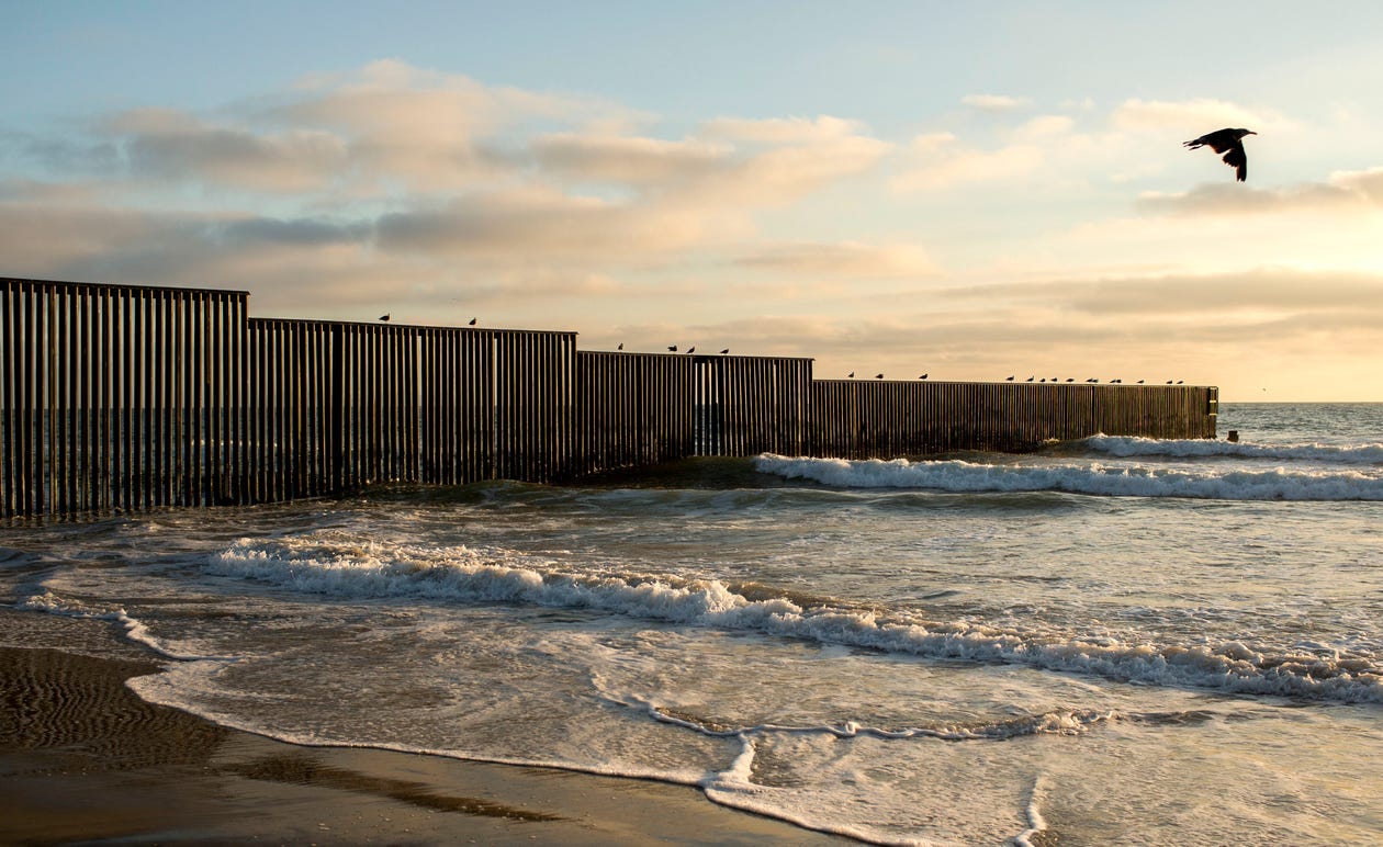 2 000 Mile Journey In The Shadow Of The Border Wall