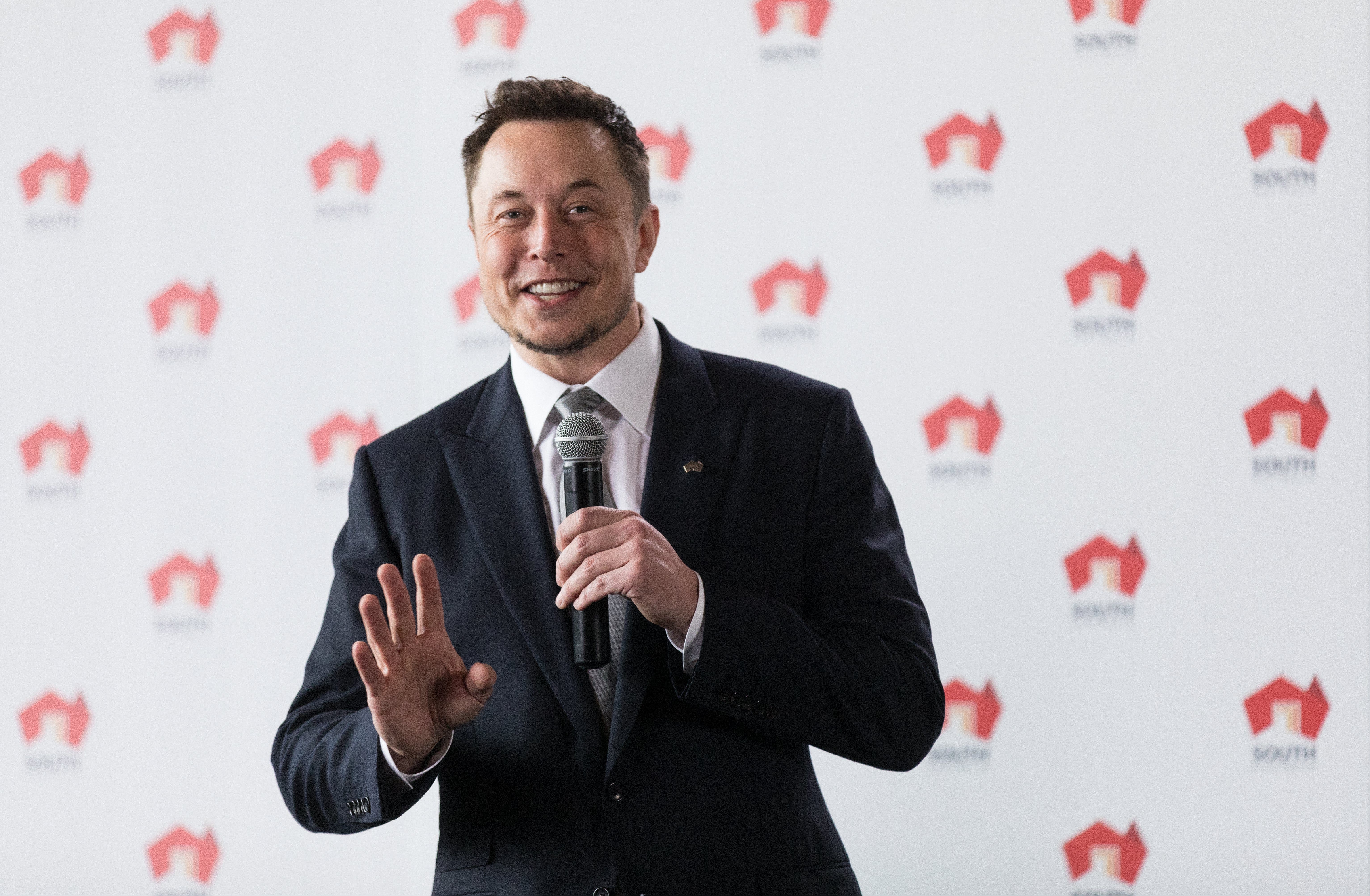 Elon Musk Delays Self Driving Truck To Focus On Model 3 Puerto Rico Power Firstcoastnews Com