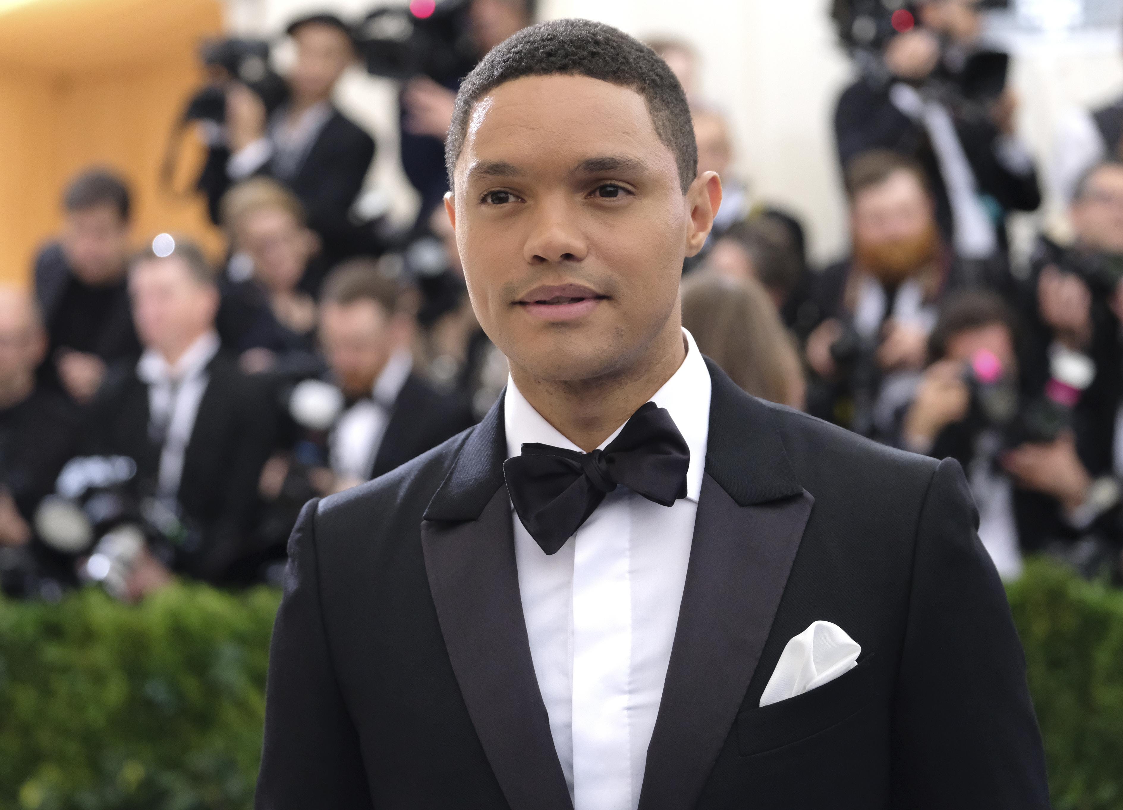 Comedy Central keeps Noah at ‘Daily Show’ through 2022