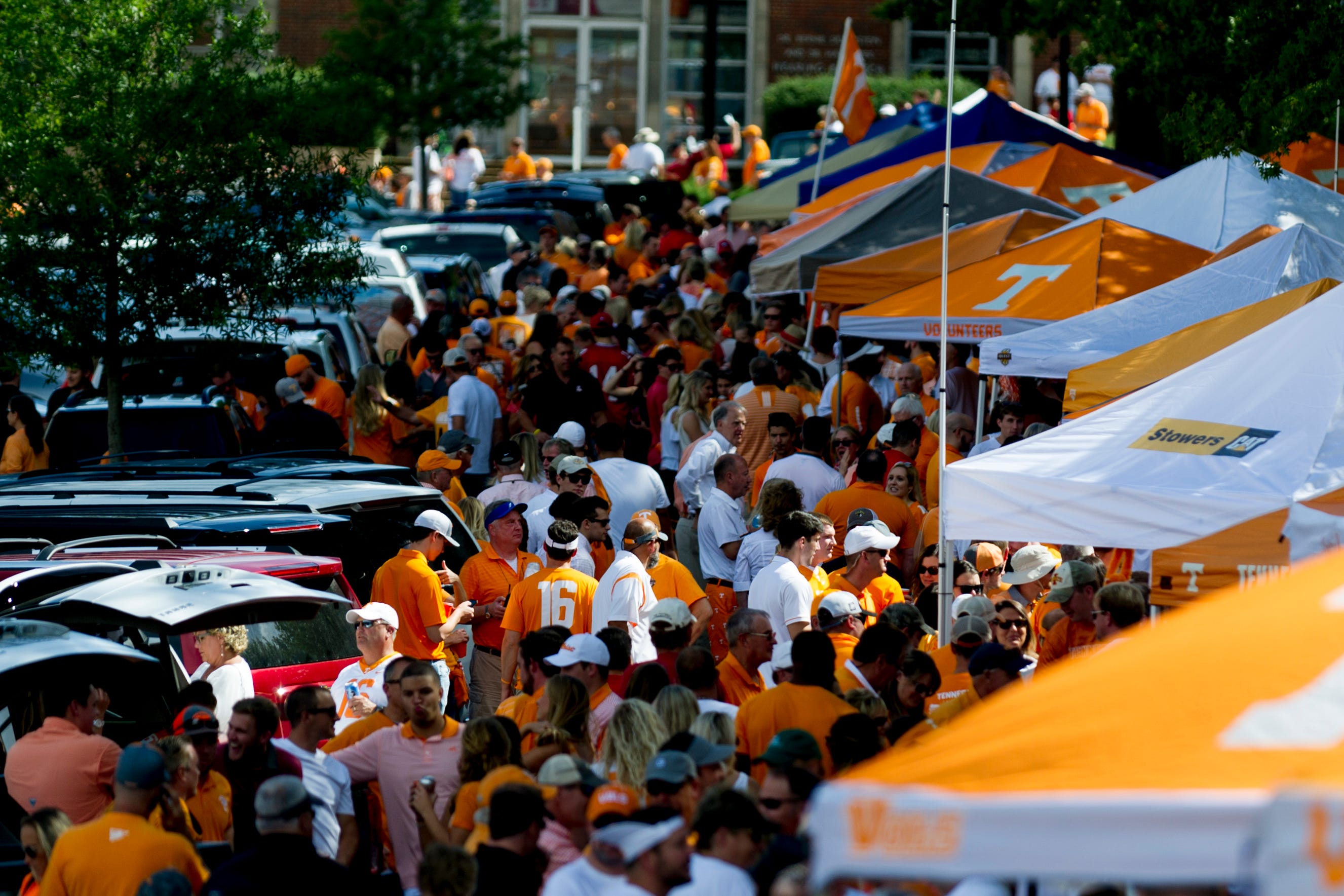Tailgate by American Eagle closes Vols store in downtown Knoxville