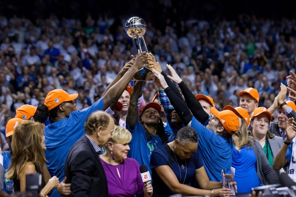 2017 WNBA Finals: Sparks-Lynx rematch