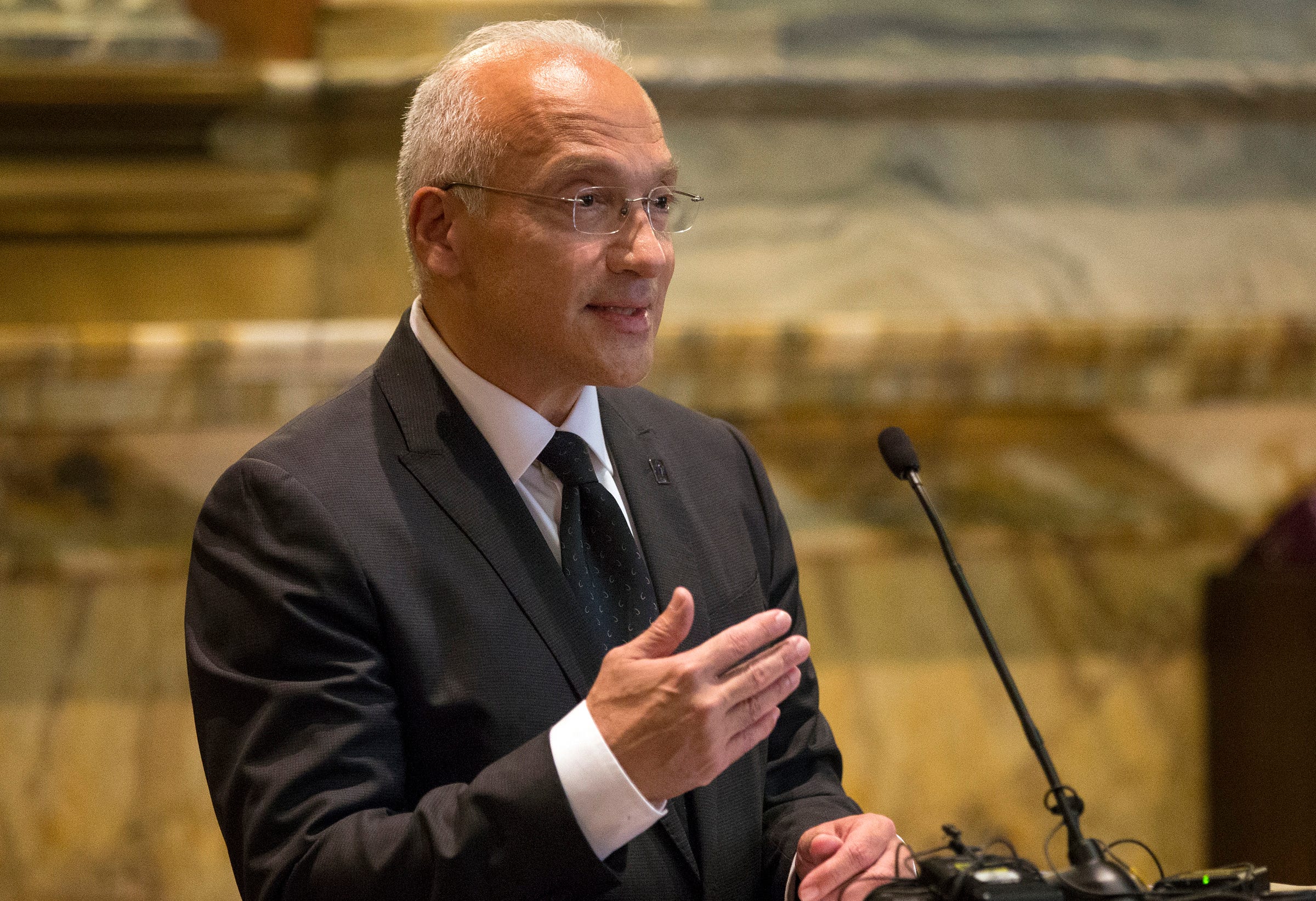 Judge criticized by Trump calls Indiana robotics team role models