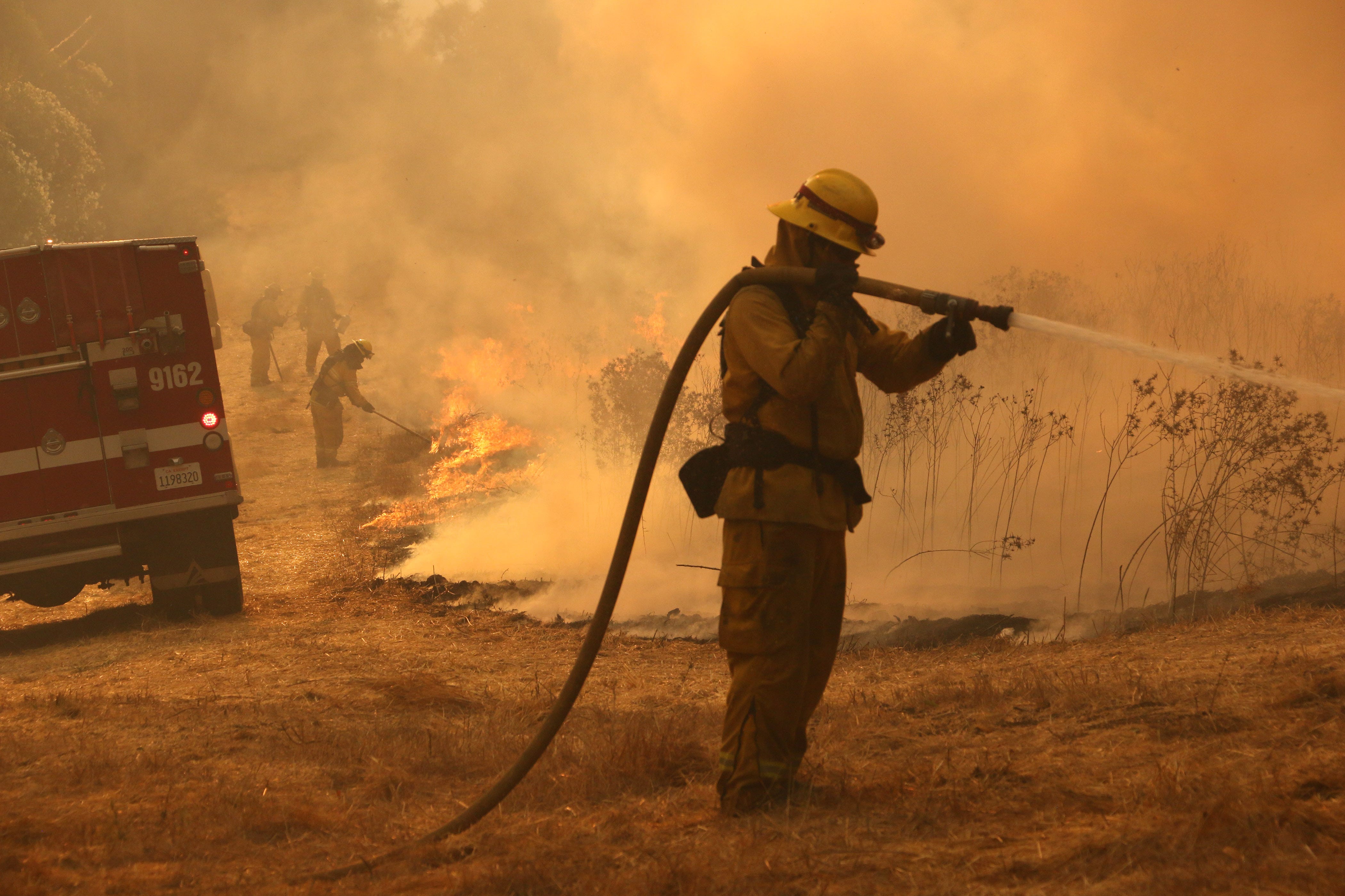 Oakland Raiders donate $1 million more to aid California wildfire victims