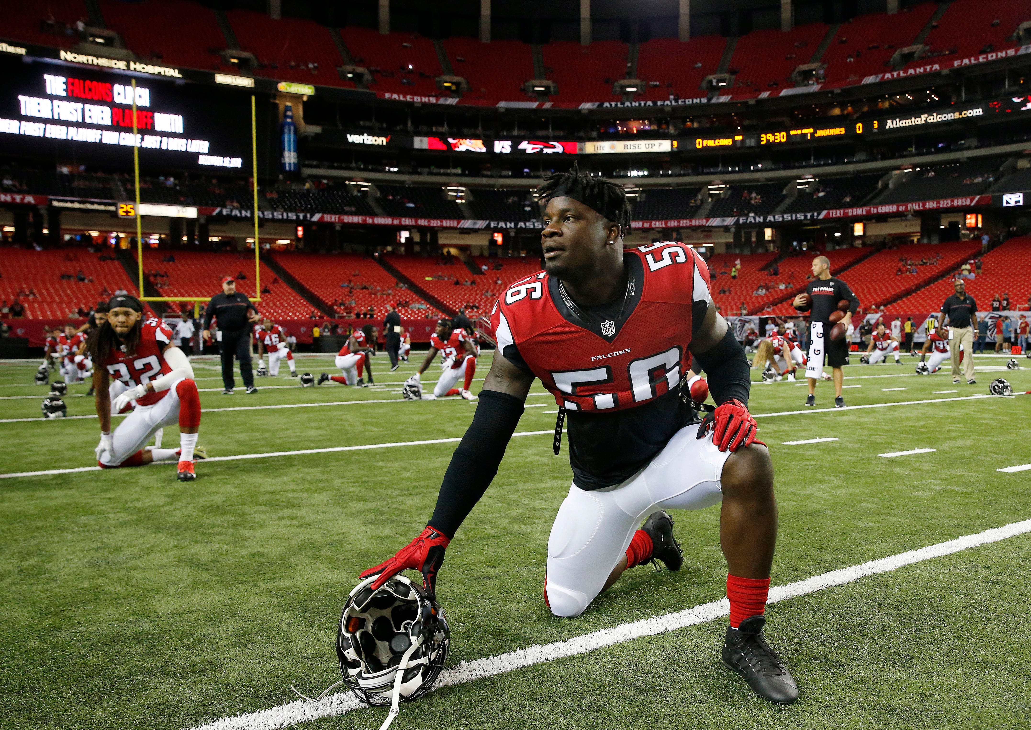 Familiar face Weatherspoon back for 3rd stint with Falcons