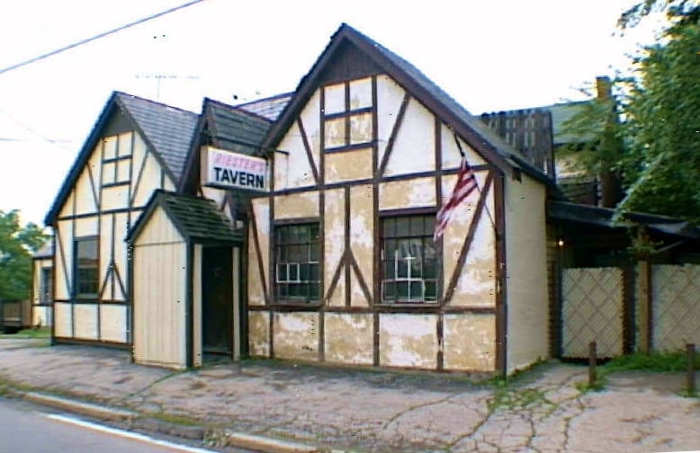 White Oak loses piece of its past as Riester's Tavern is torn down