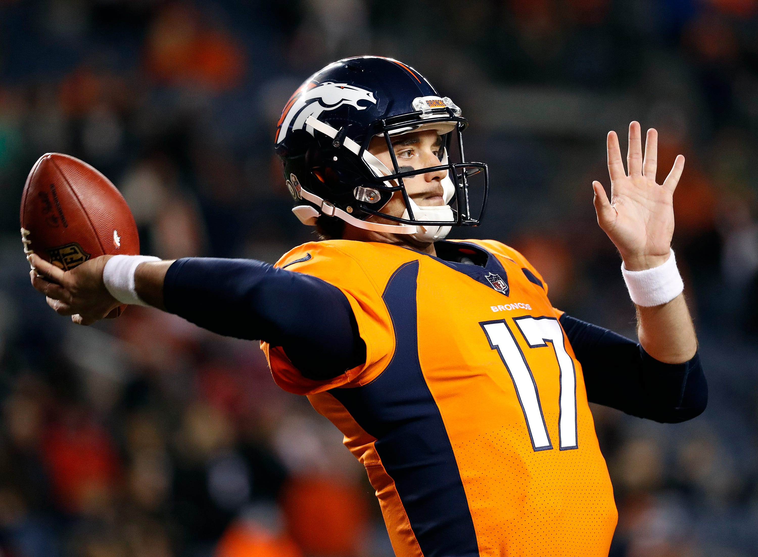 Broncos sticking with QB, beleaguered special teams coach