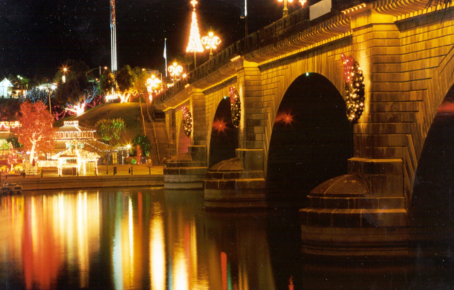 Christmas Buffet 2022 Lake Havasu City Az London Bridge At Lake Havasu, Arizona: Photos Through The Years
