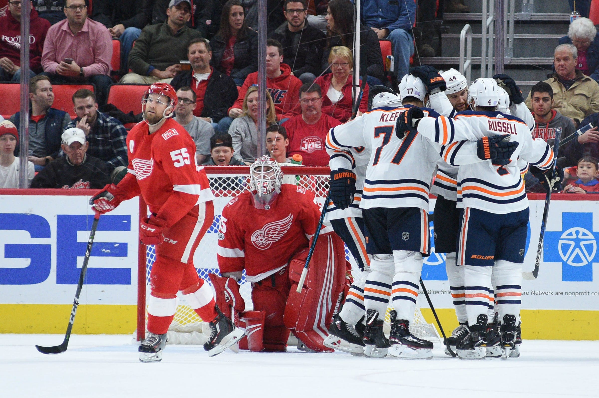 Detroit Red Wings humiliated in second period, drilled by Oilers, 6-2