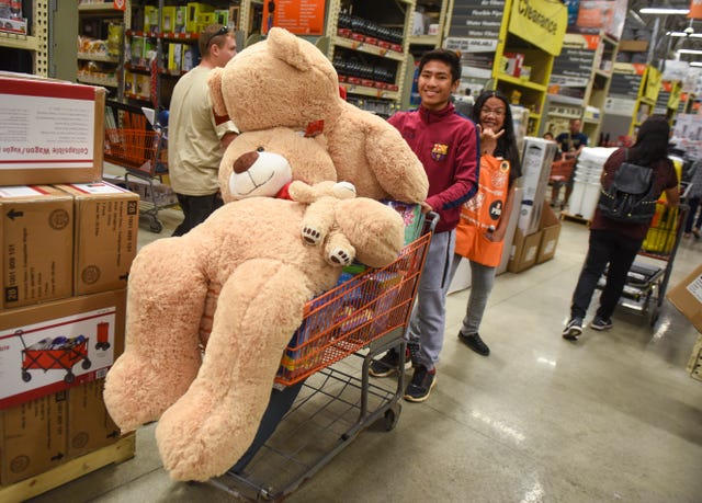 black friday shopping at home depot