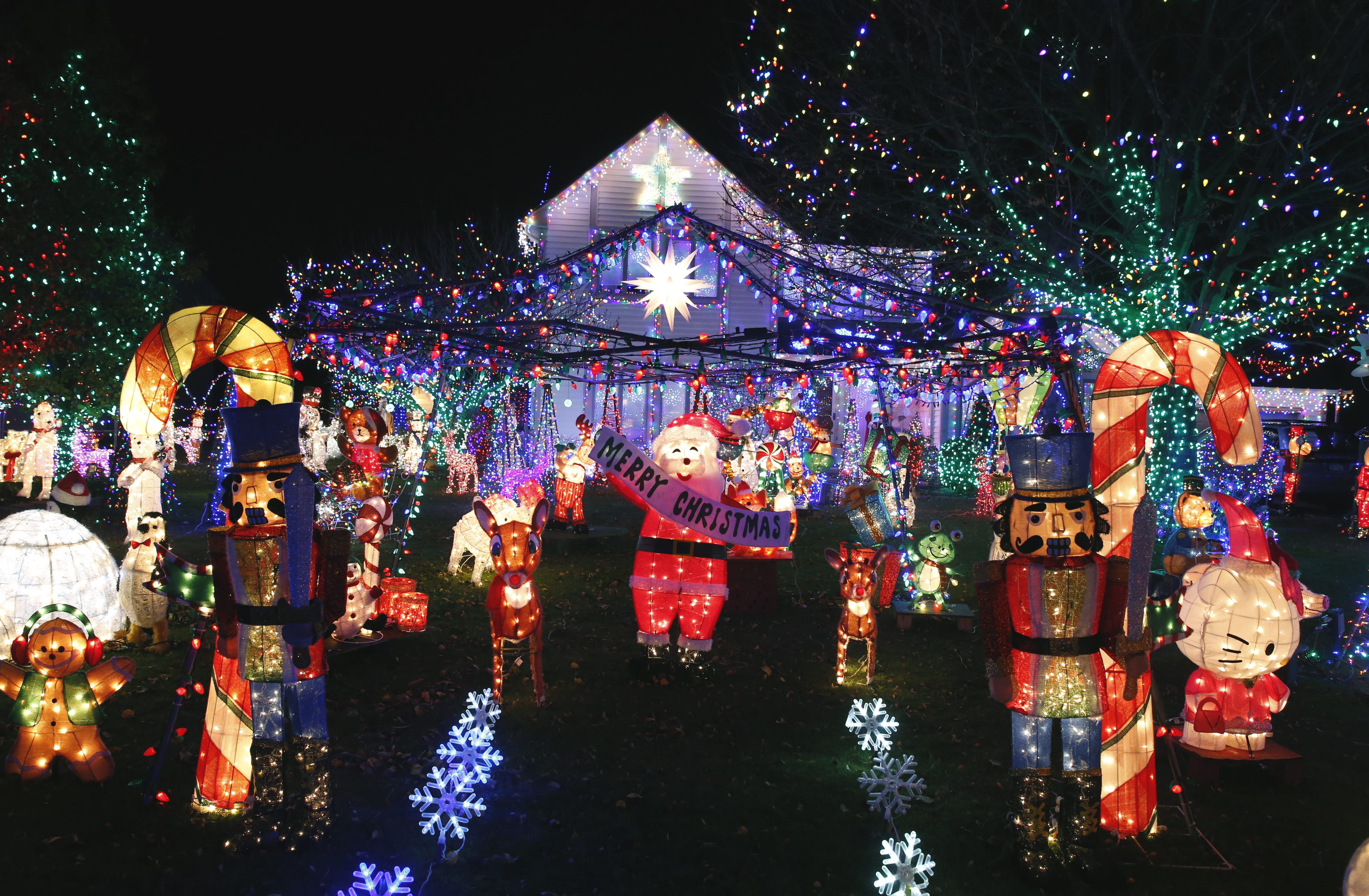 Penfield Christmas light display includes 50,000 bulbs and 13 years of countless memories