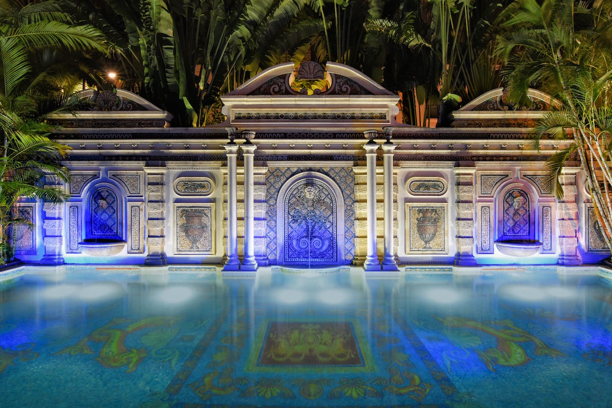 Wbir Com Take A Look Inside The Versace Mansion In Miami