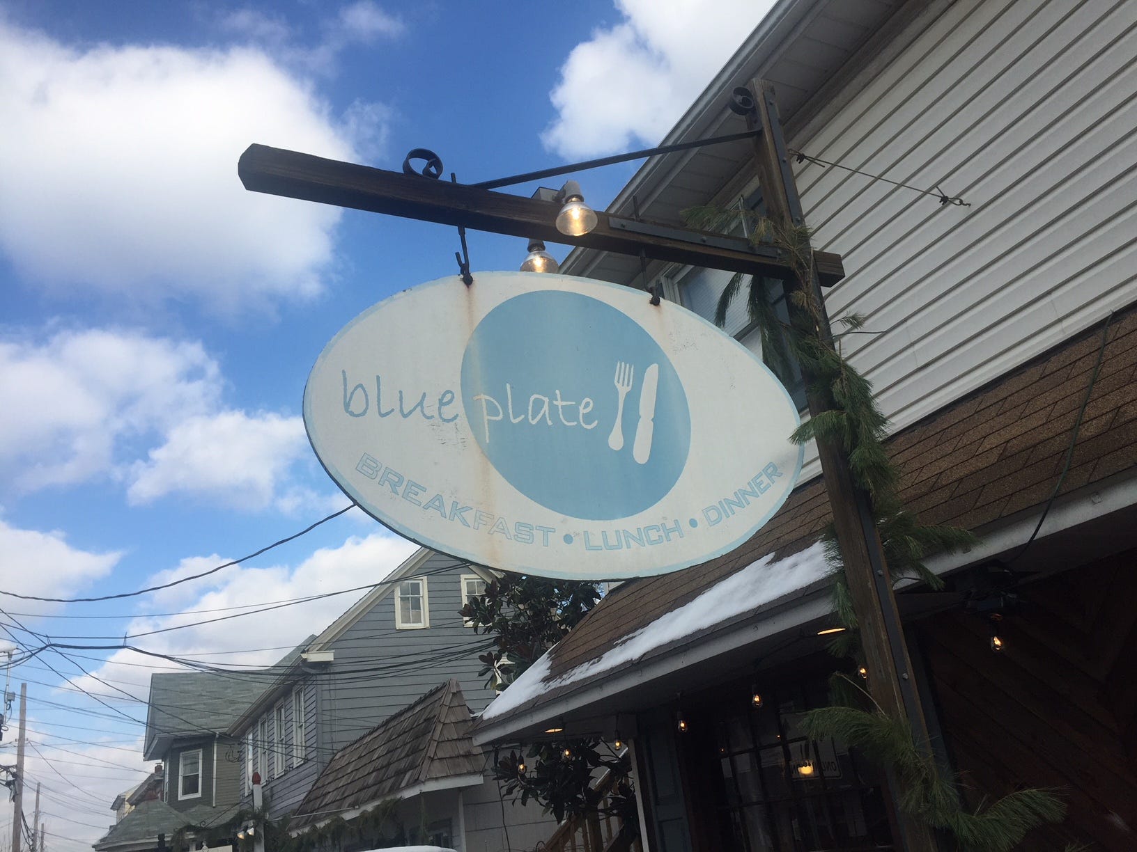 MEC&F Expert Engineers Flames destroyed the kitchen area, as well as