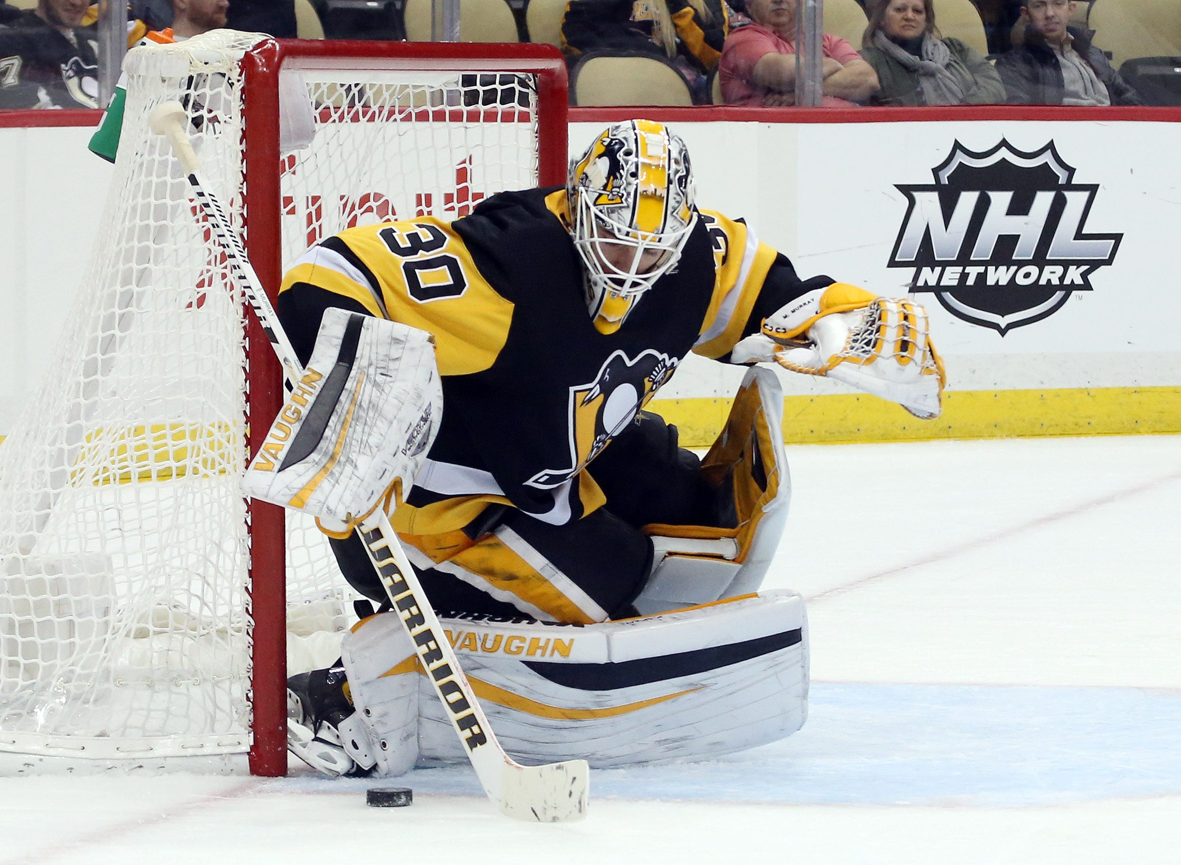 Penguins goalie Matt Murray takes leave after father's death