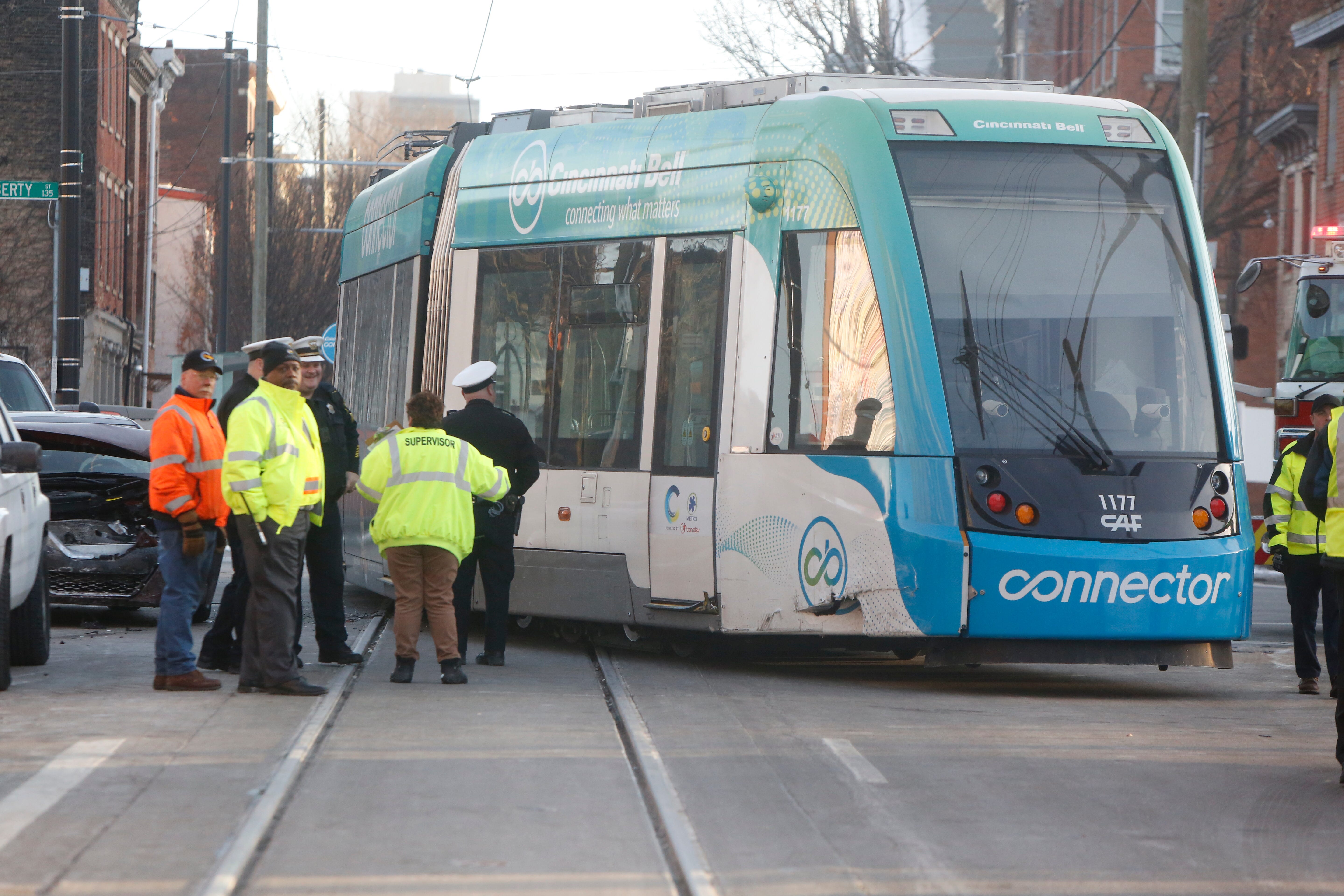 PX: Amid myriad problems, streetcar official receives $22,000 raise, promotion