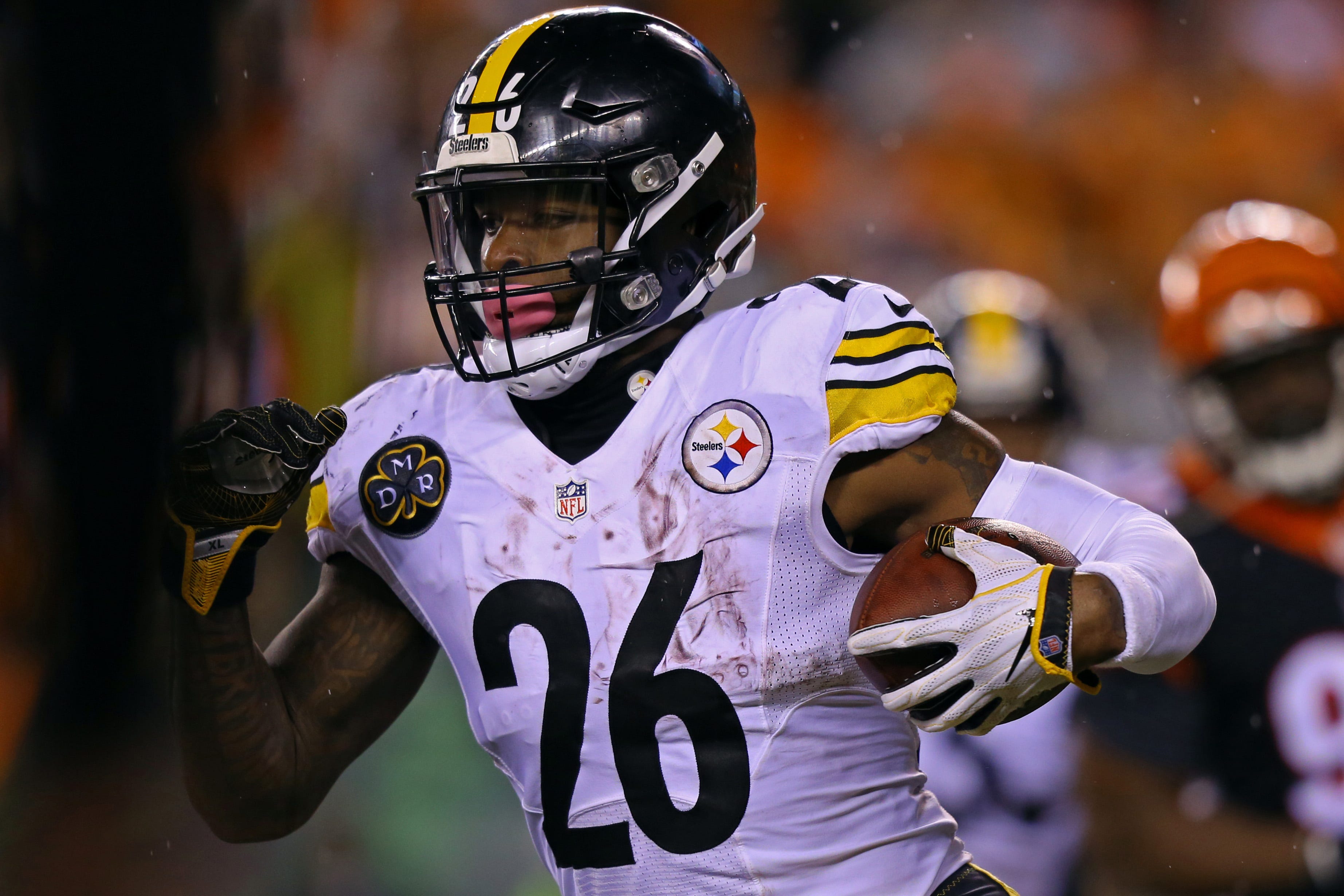 Steelers' Le'Veon Bell: 'You'll probably see me at training camp this year'