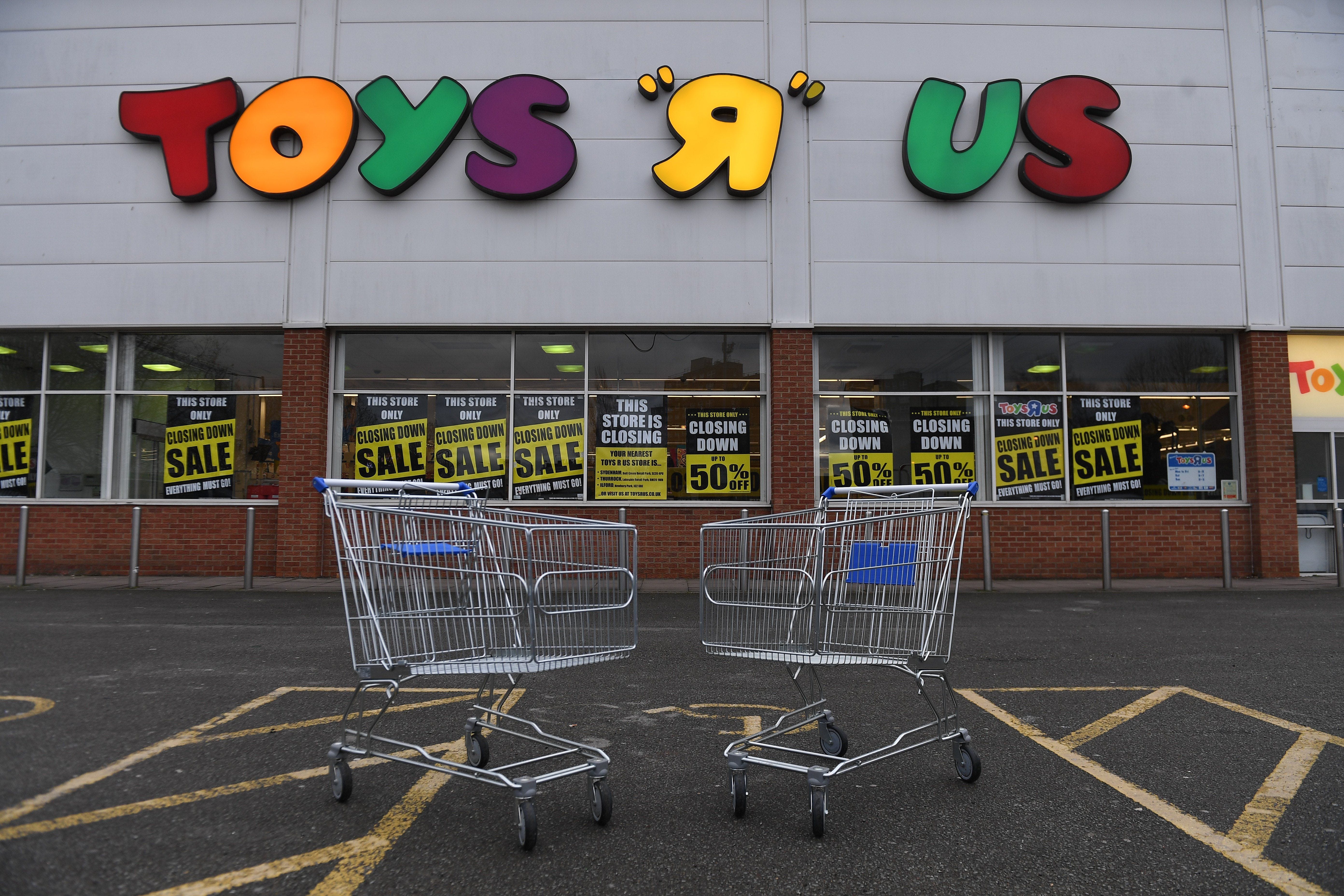 Toys R Us troubles grow as