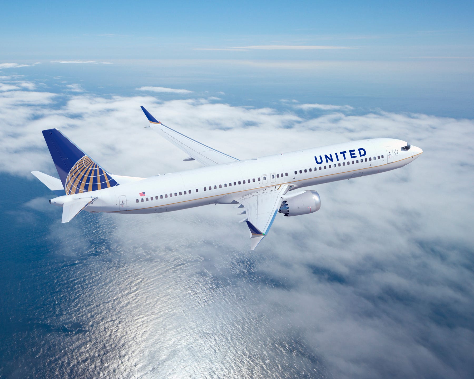 United pilot: 'Pretty much every one on the plane threw up' on bumpy landing in D.C.