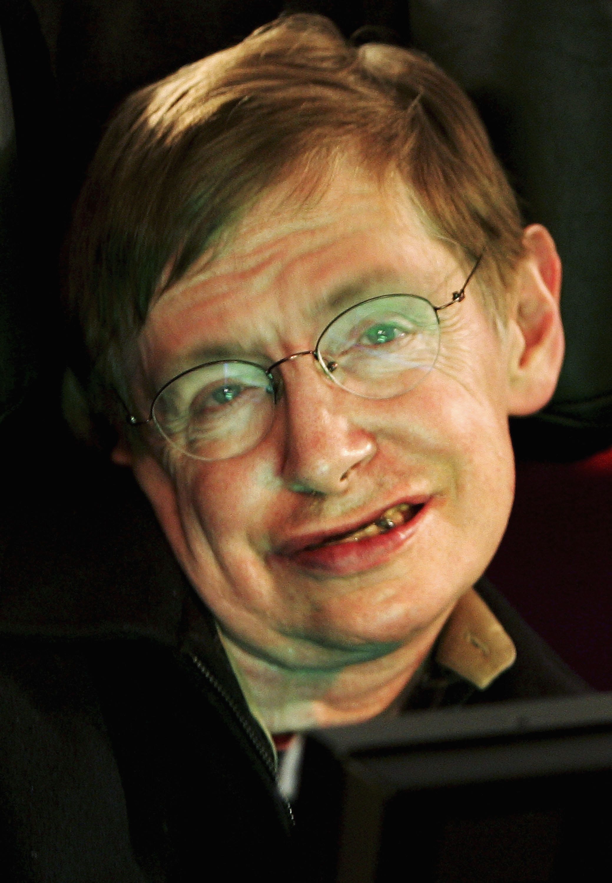 stephen hawking submitted a final paper days before his death