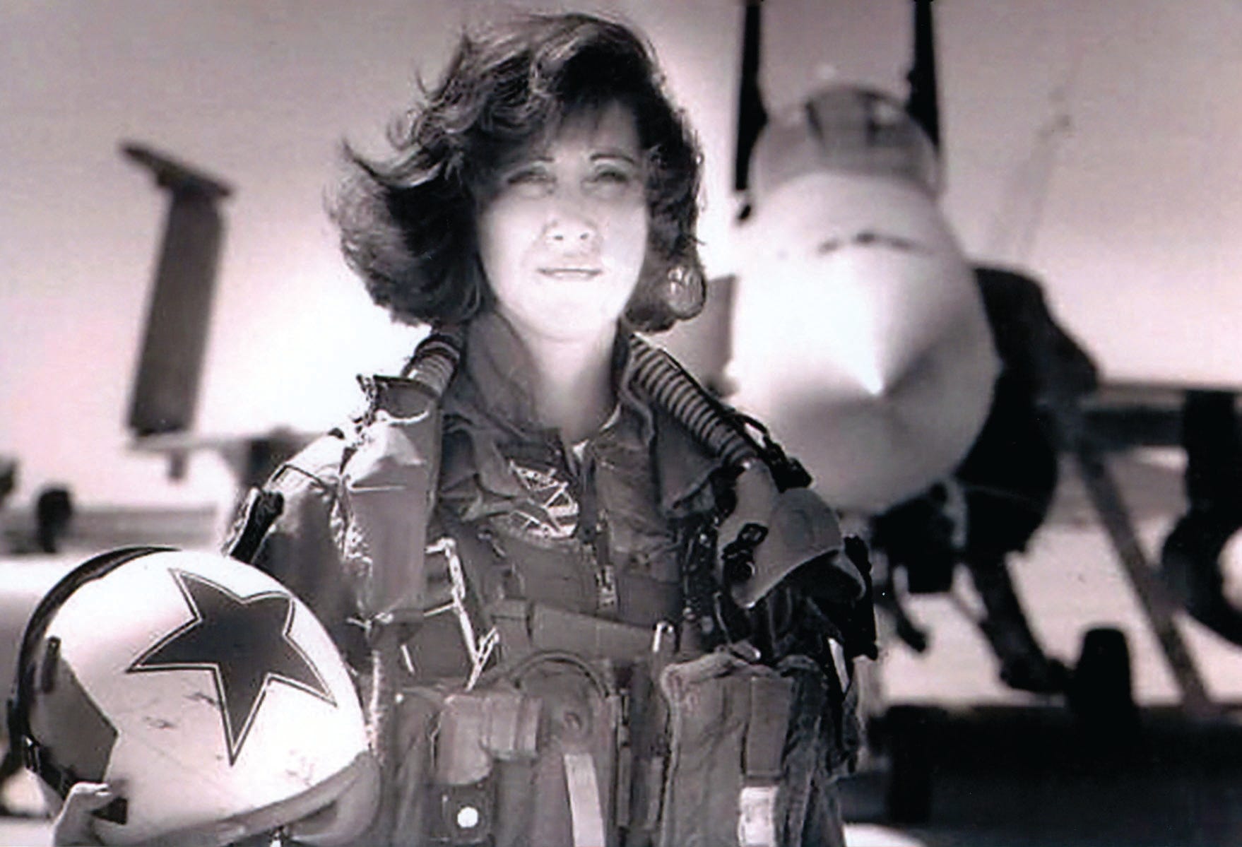 Southwest emergency landing pilot Tammie Jo Shults is a pioneer with &apos;nerves of steel&apos;