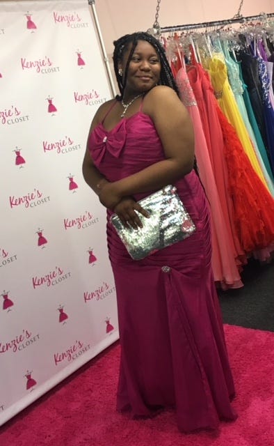 O'Bryonville shop makes sure girls of modest means have their prom 'princess moment'