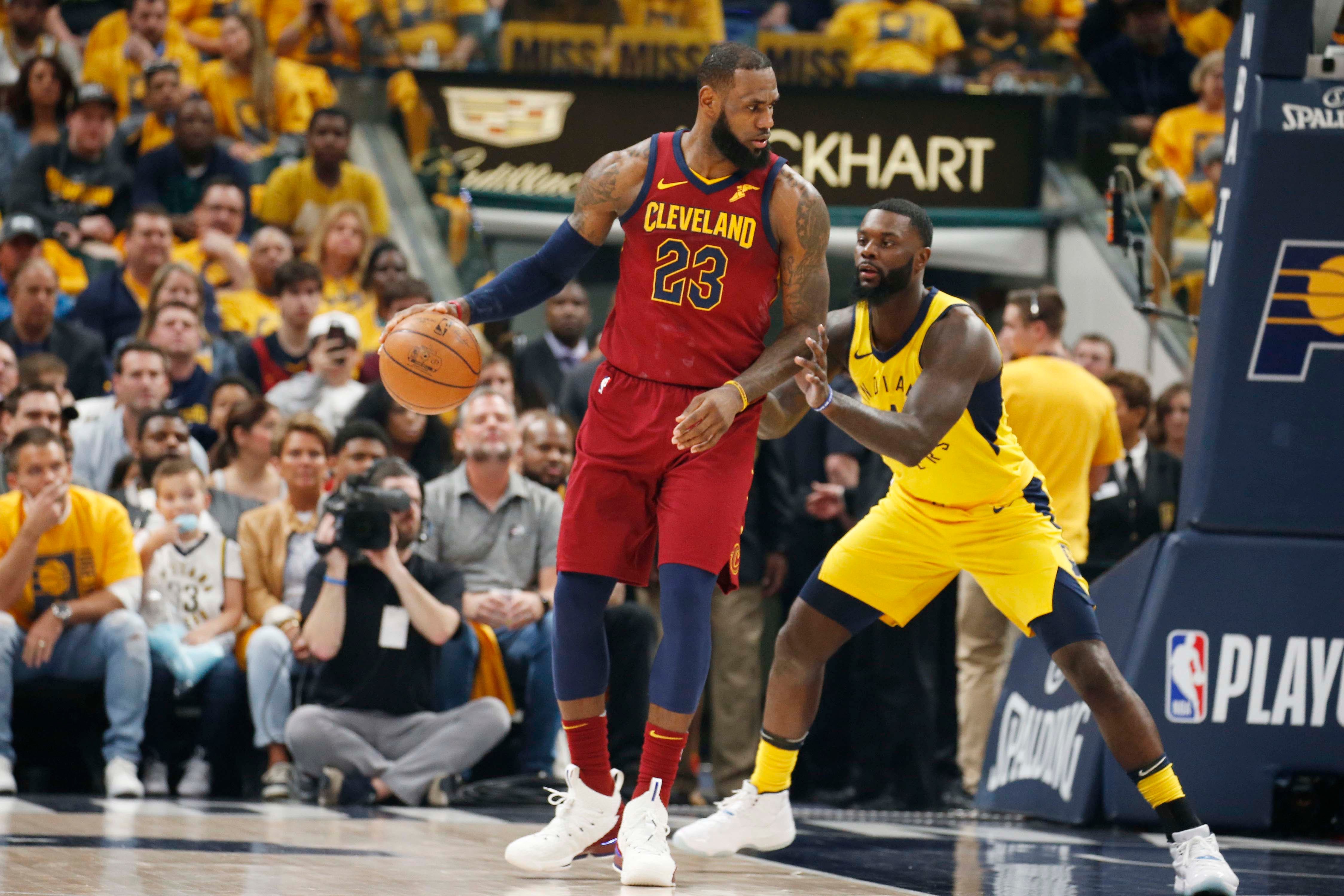 LeBron James won&apos;t throw Cavs teammates &apos;under the bus&apos; after Game 3 loss to Pacers