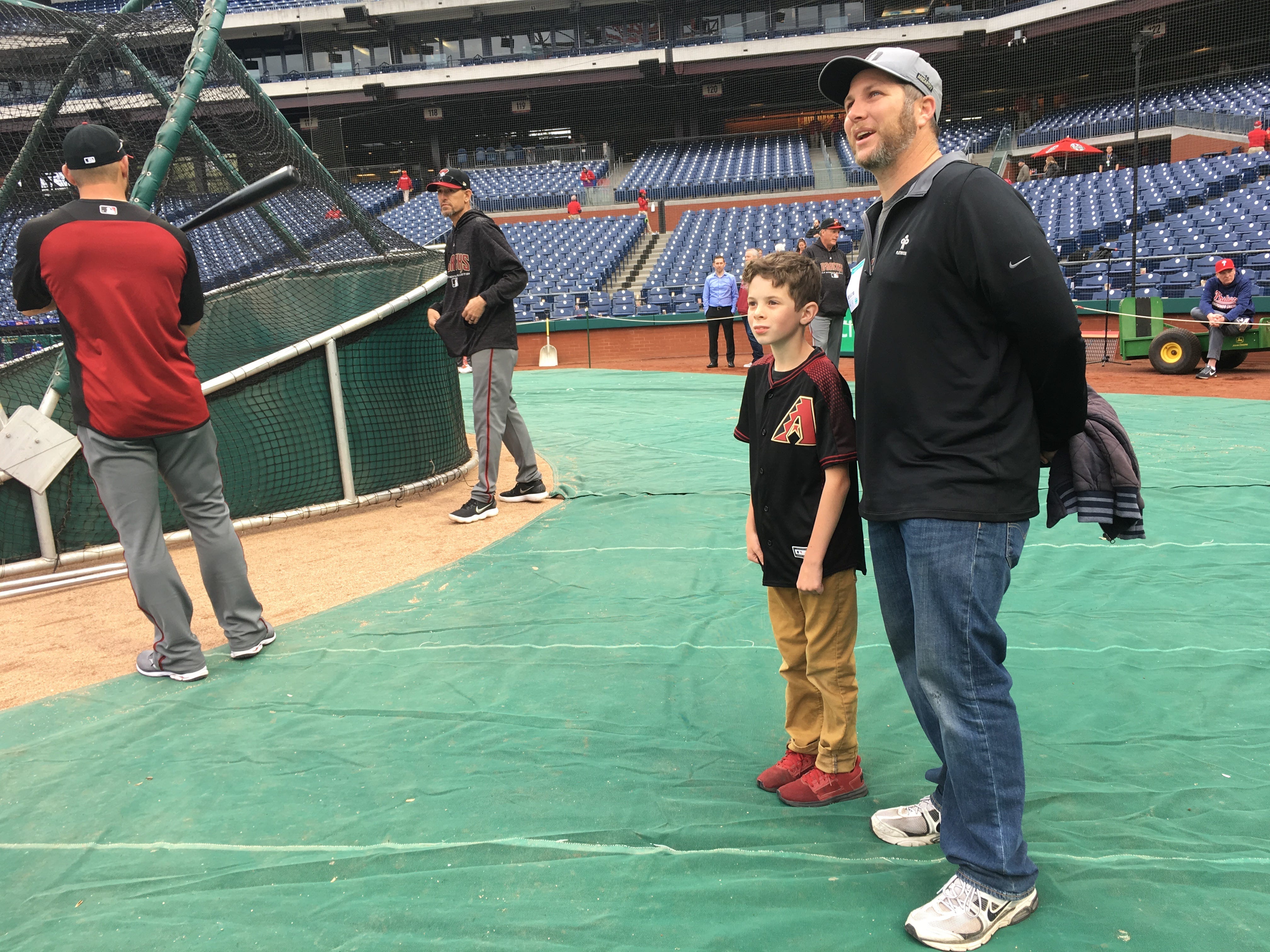 Diamondbacks treat 9-year-old with a rough road ahead to a day at park