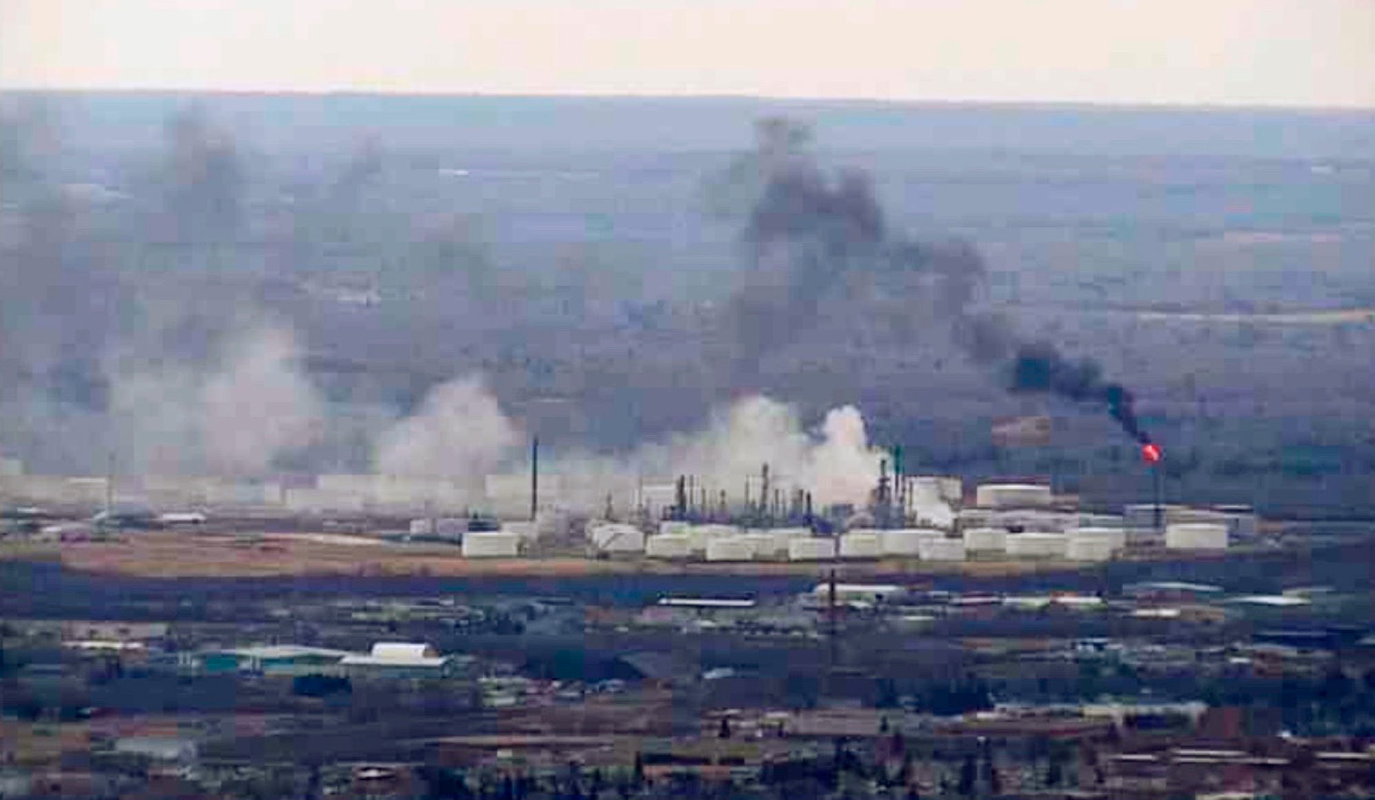 At least 20 reported injured in Wisconsin oil refinery explosion, followed by more blasts and fires