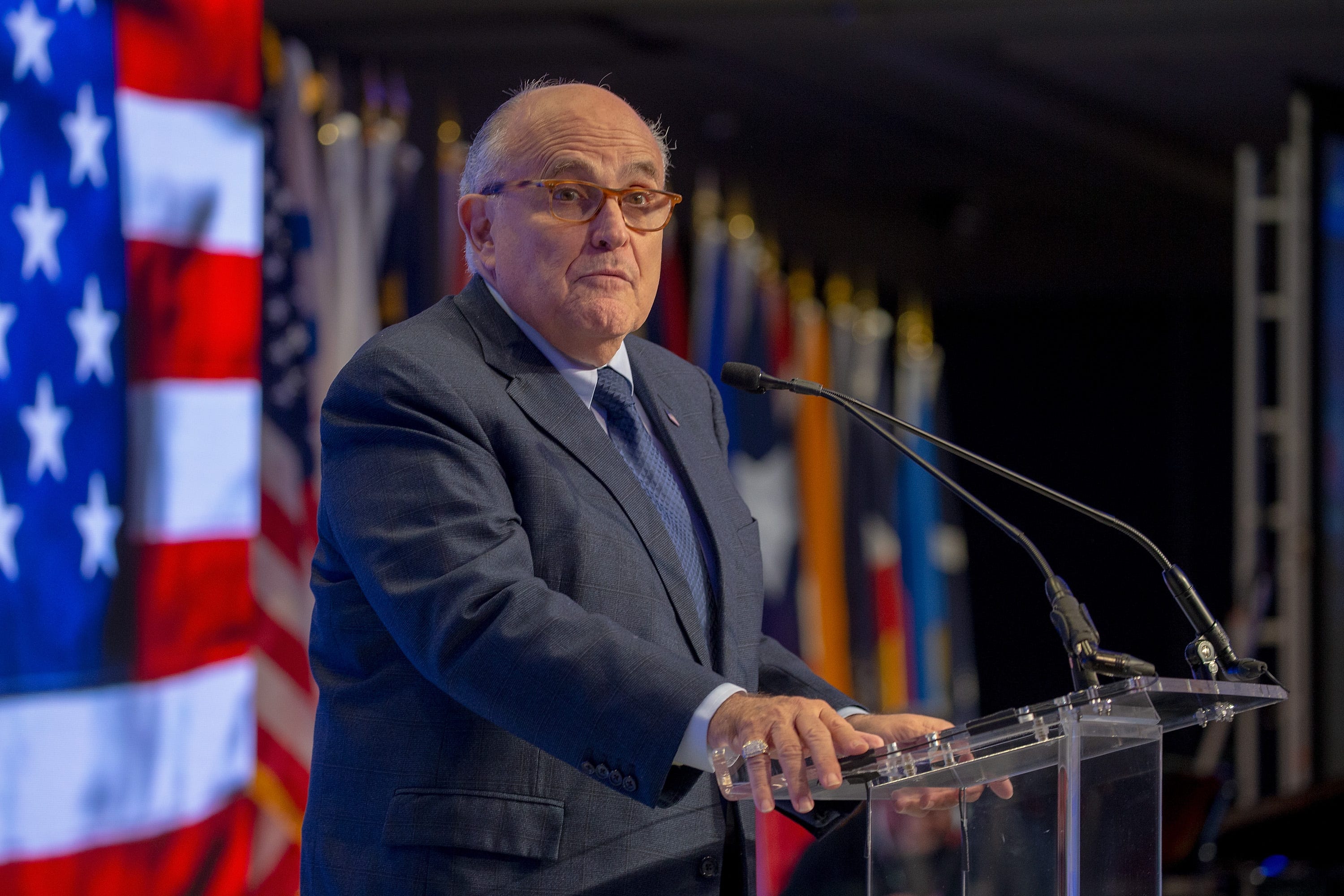 Rudy Giuliani&apos;s flubs may let Stormy Daniels take down President Trump