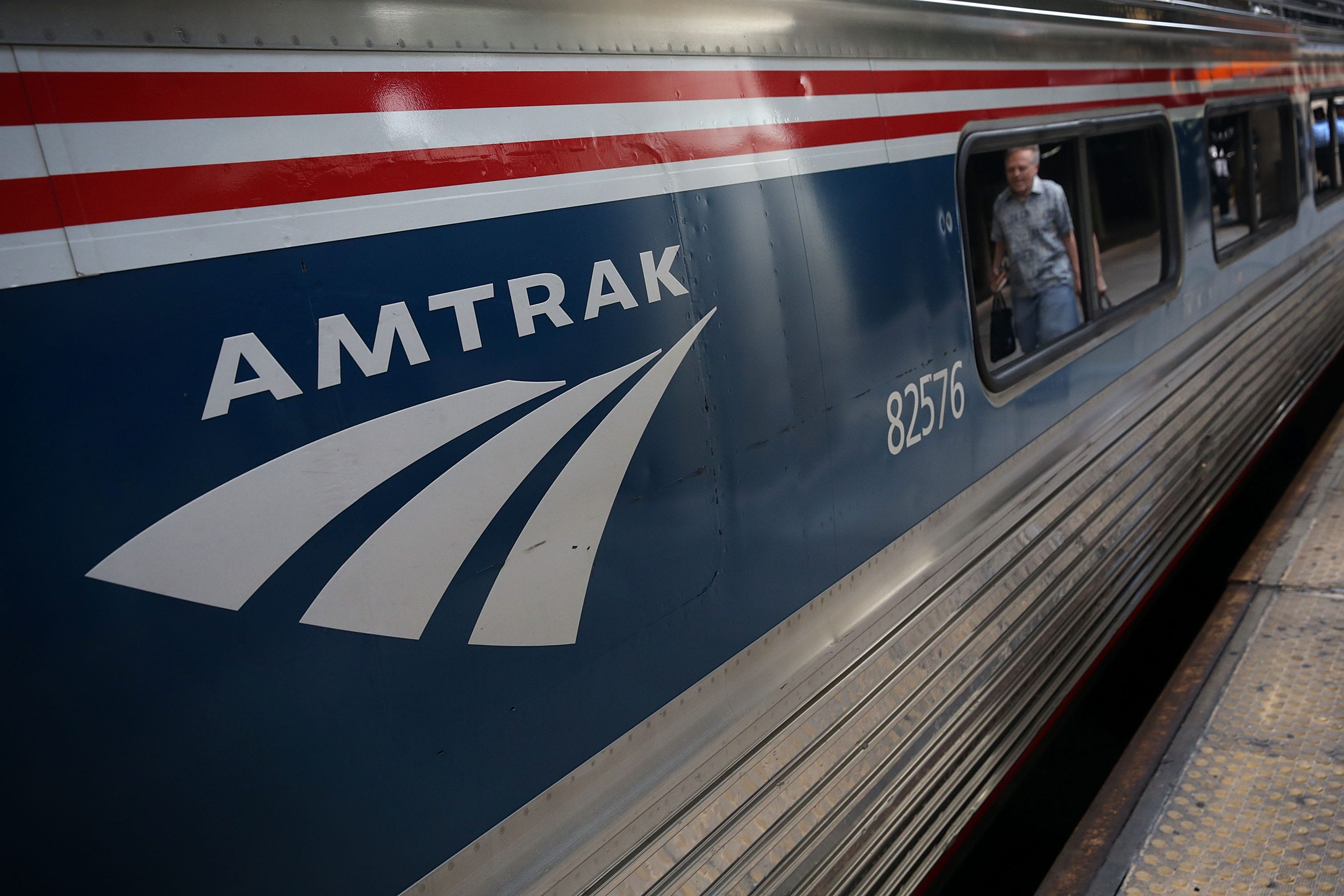 Ohio senators attempt to force Amtrak to restaff Union Terminal