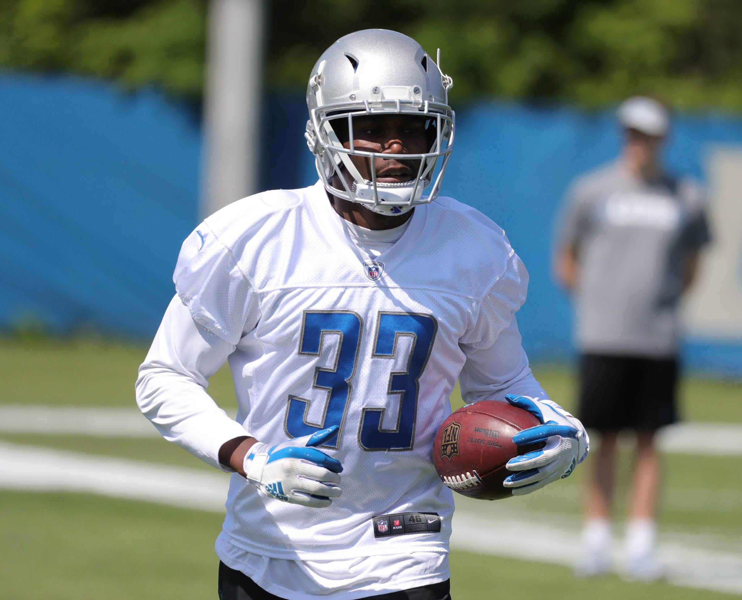 In the caption аниме. Quickly becoming. Tg tf anime caption story аниме. Рокурота макабэ. Zed edge.