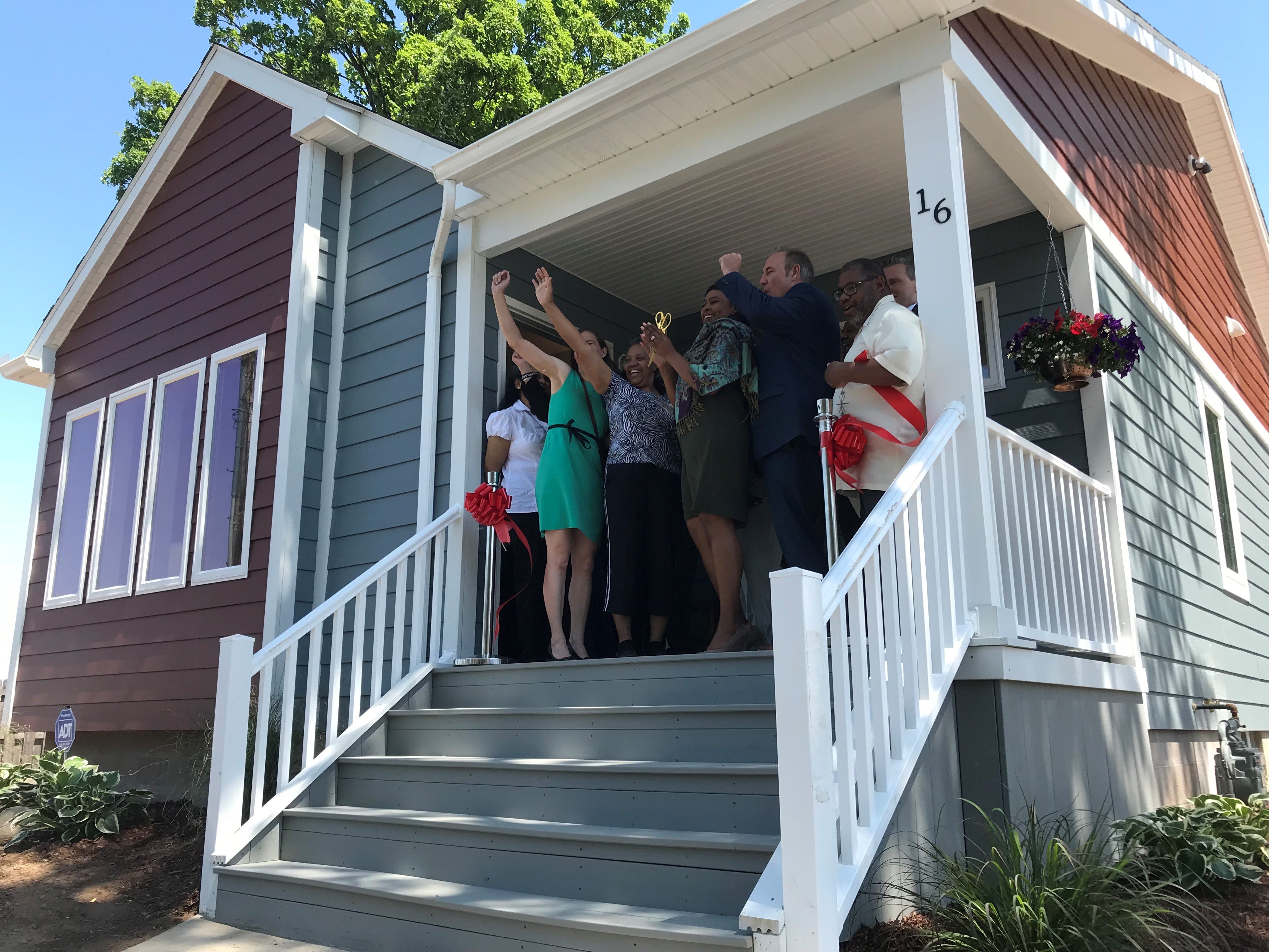 Great-grandma becomes first-time homeowner: &apos;It will change my life&apos;