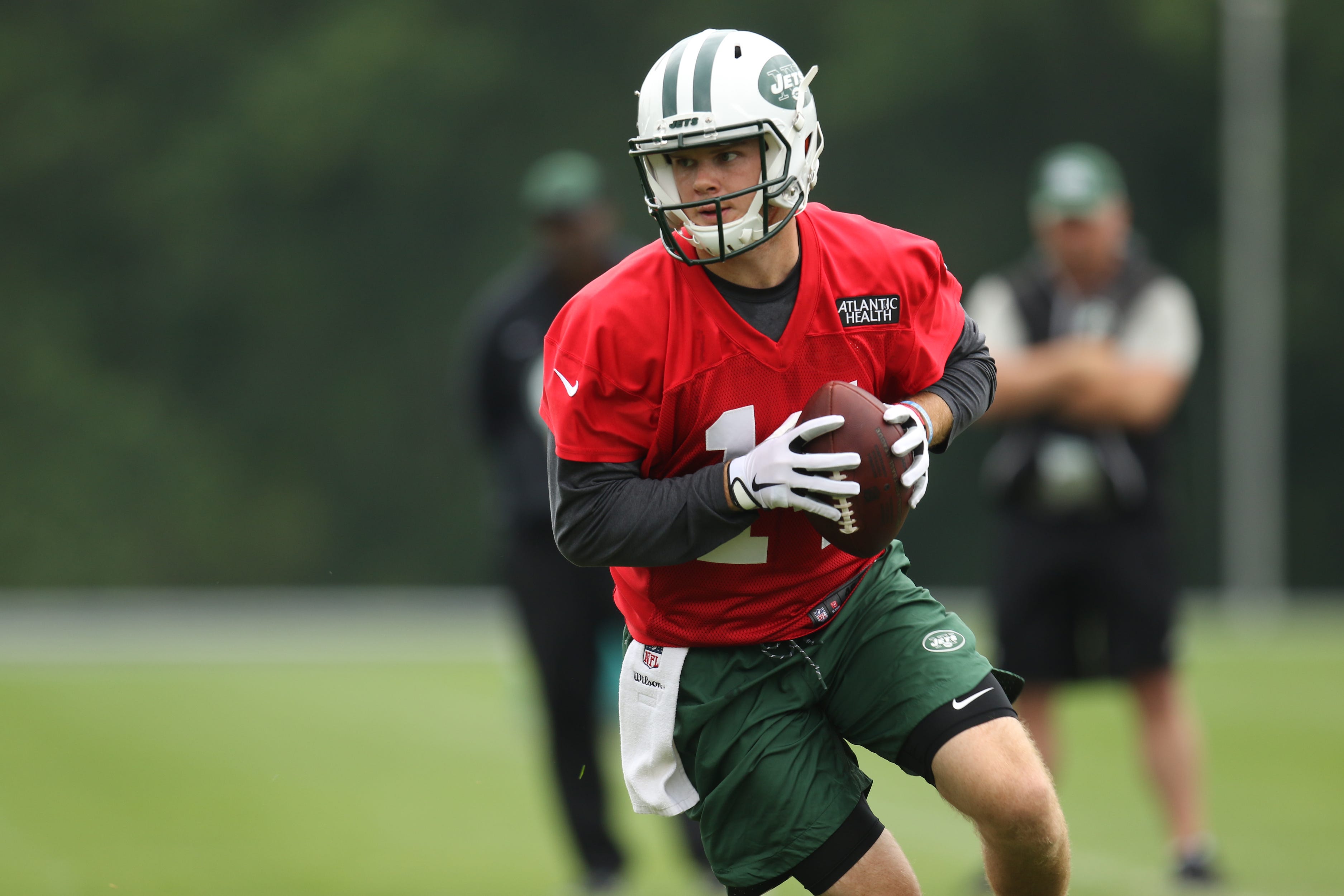 Jets are willing to put Sam Darnold on fast track to starting QB job