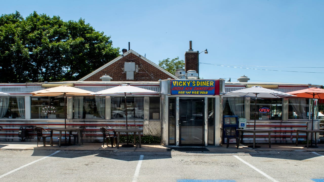 Vicky's Diner on Route 30 near York, formerly Lee's Diner, now open