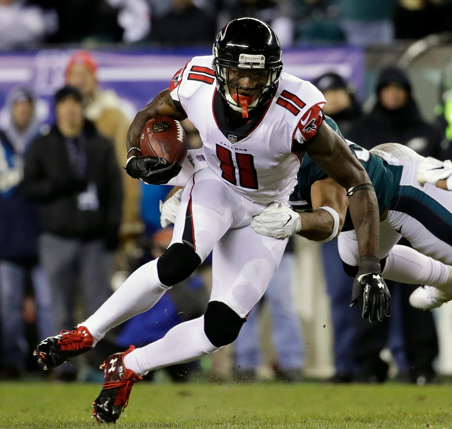 AP source: Falcons won't offer WR Jones new deal this year