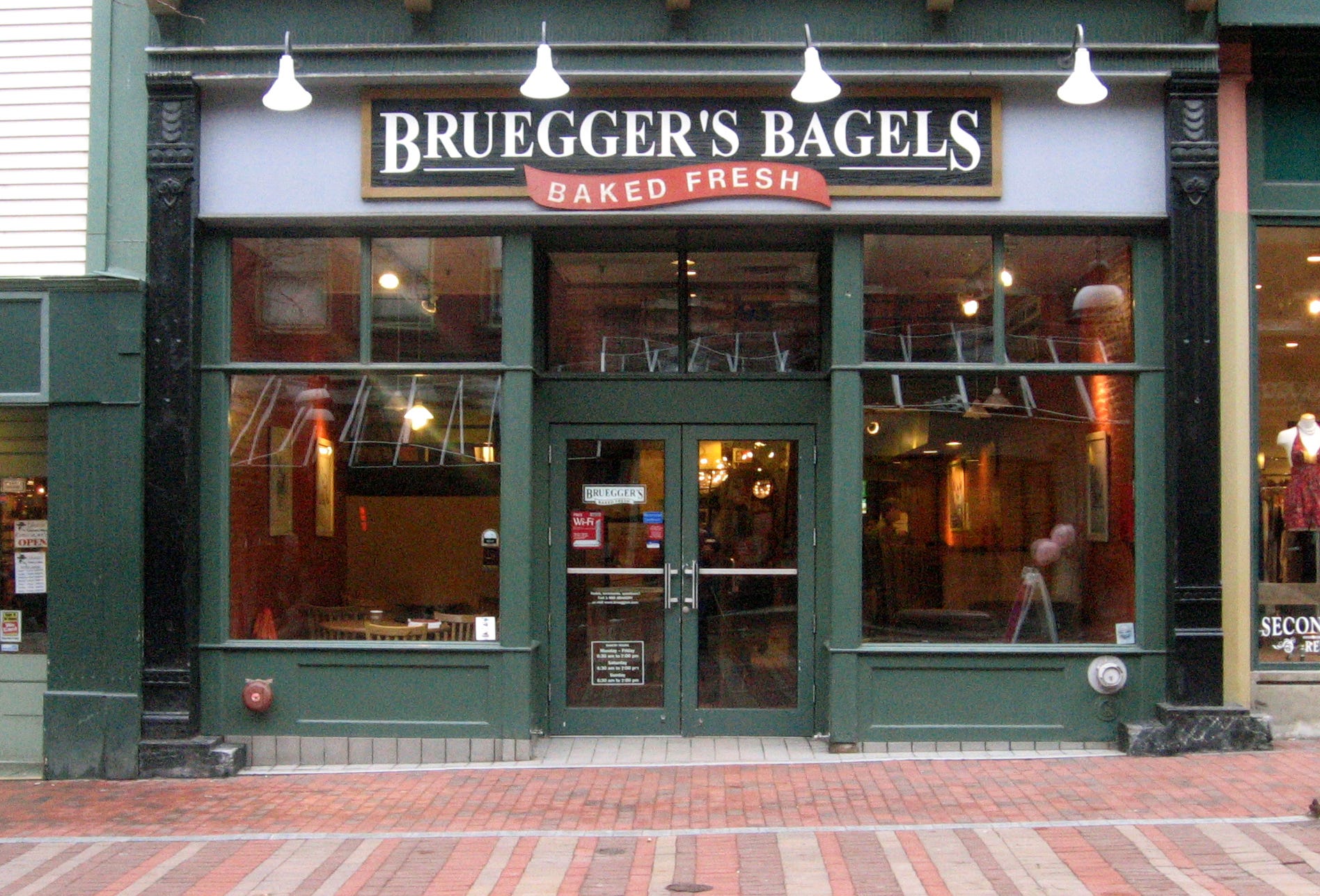 Credit card data breach at Bruegger's Bagels; Ohio, Kentucky locations included